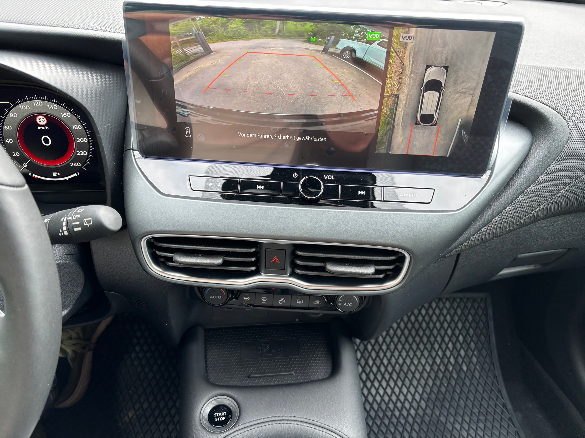 NISSAN Juke 1.6 N-Connecta FHEV-image-12