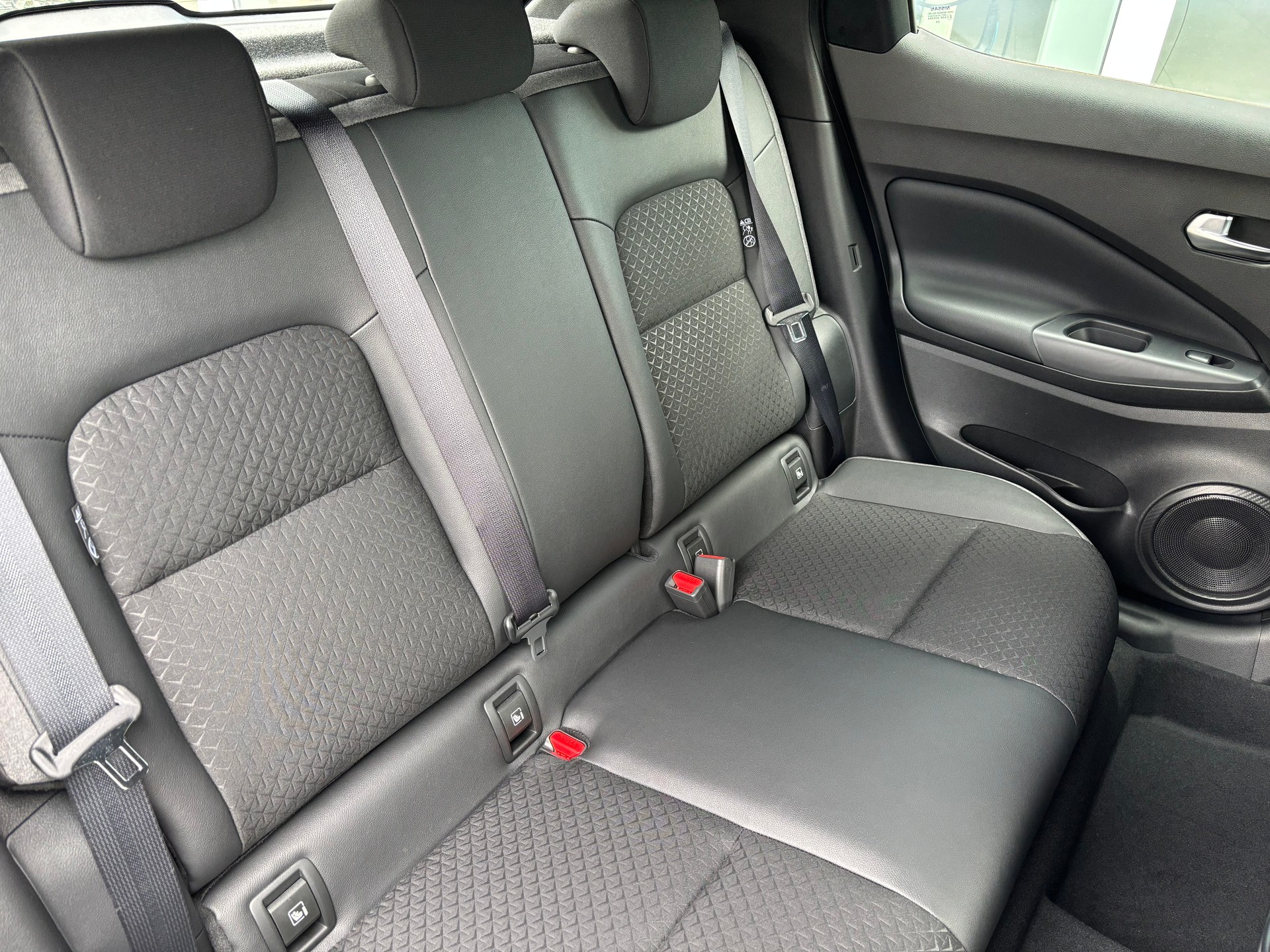 NISSAN Juke 1.6 N-Connecta FHEV-image-6
