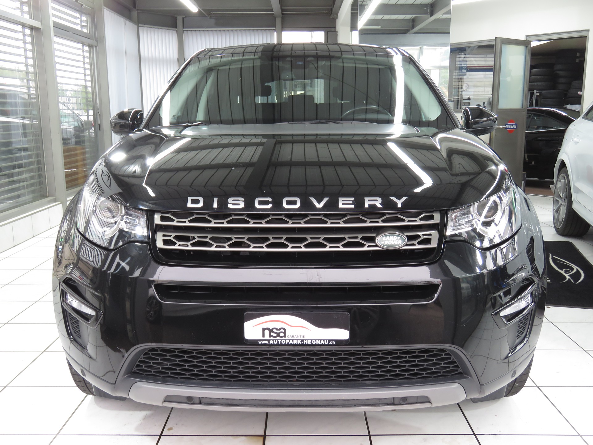 LAND ROVER Discovery Sport 2.0 TD4 Pure AT9 (AHK 2.2 t, Automat) Fixpreis !!!-image-1