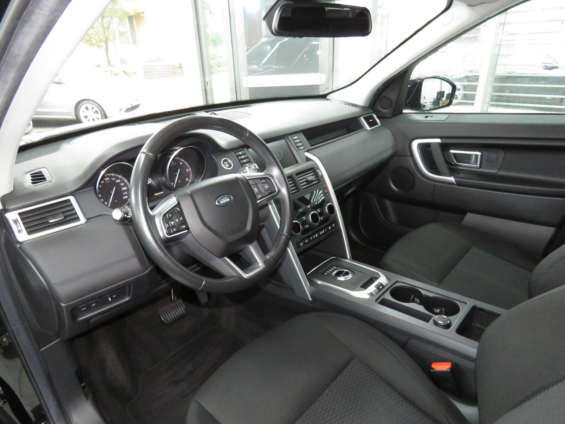 LAND ROVER Discovery Sport 2.0 TD4 Pure AT9 (AHK 2.2 t, Automat) Fixpreis !!!-image-6