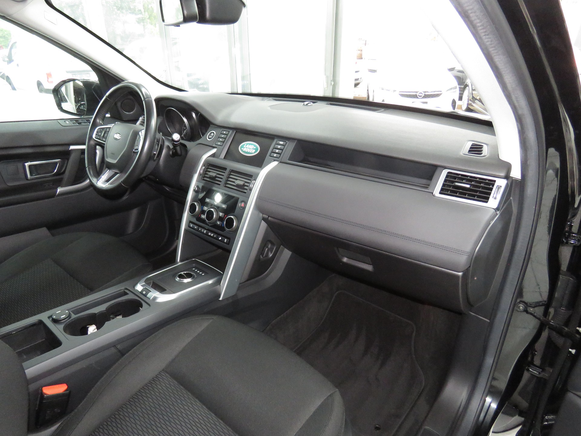 LAND ROVER Discovery Sport 2.0 TD4 Pure AT9 (AHK 2.2 t, Automat) Fixpreis !!!-image-10