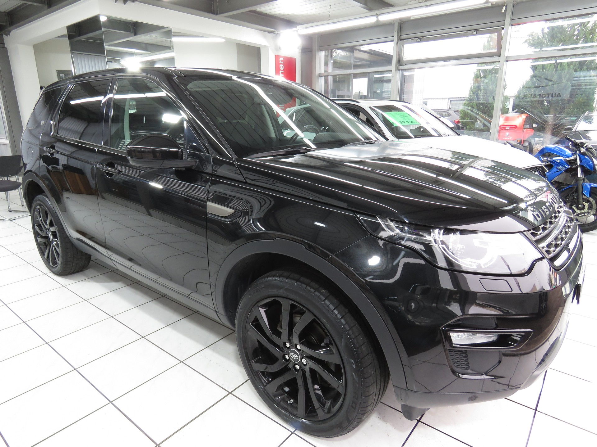 LAND ROVER Discovery Sport 2.0 TD4 Pure AT9 (AHK 2.2 t, Automat) Fixpreis !!!-image-2