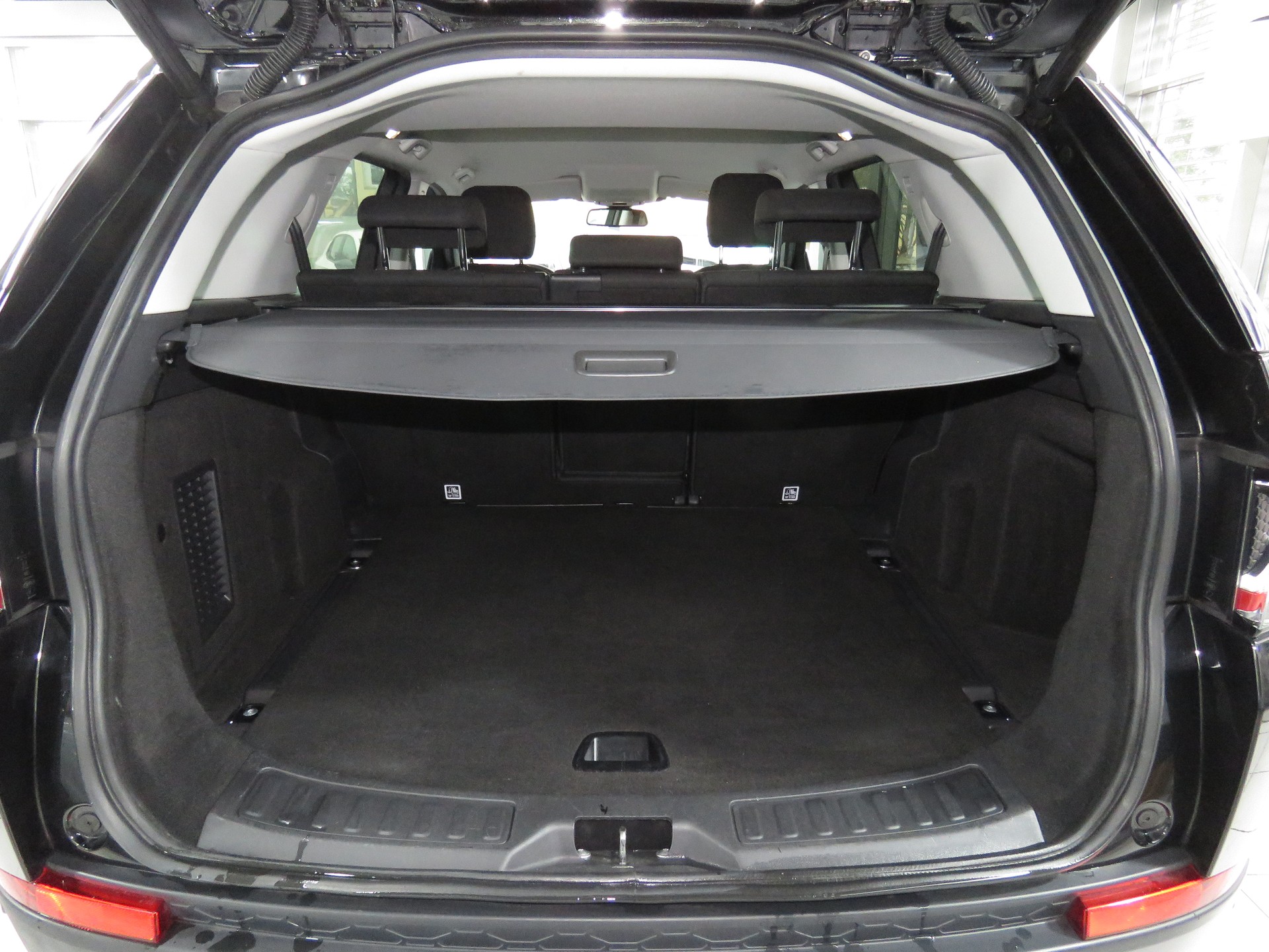 LAND ROVER Discovery Sport 2.0 TD4 Pure AT9 (AHK 2.2 t, Automat) Fixpreis !!!-image-9