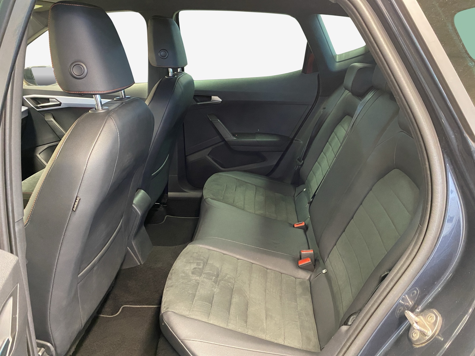 SEAT Arona 1.0 TSI Eco Hola FR DSG-image-11