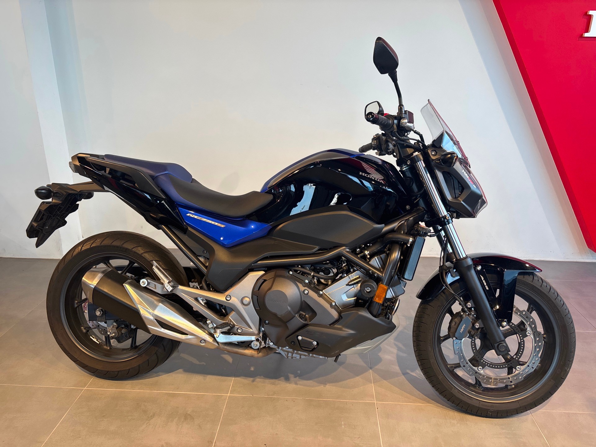HONDA NC 750 S DCT ABS-showroom-element-1
