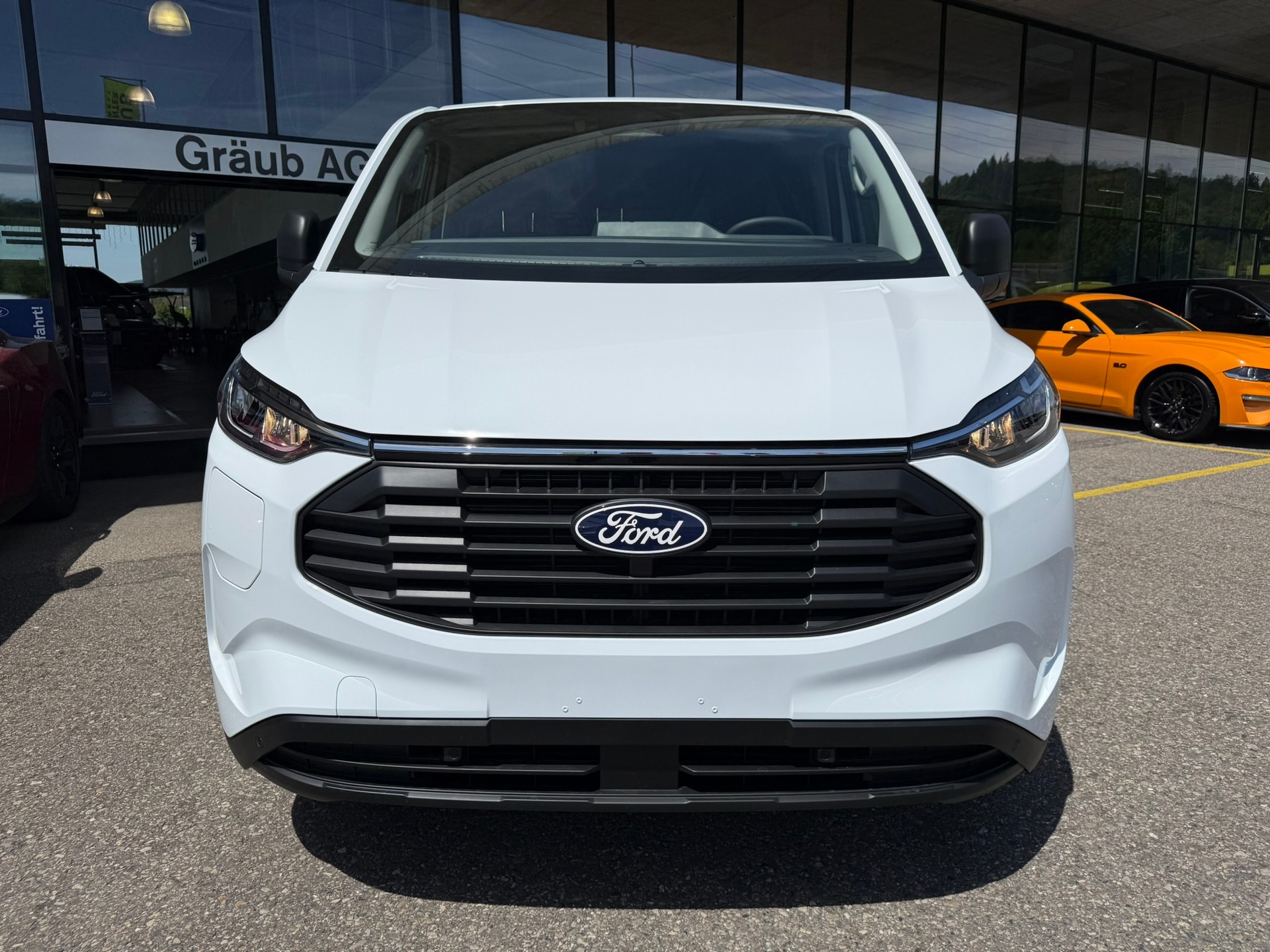 FORD Transit Custom Van PHEV 320 L1H1 Trend Automat-image-1