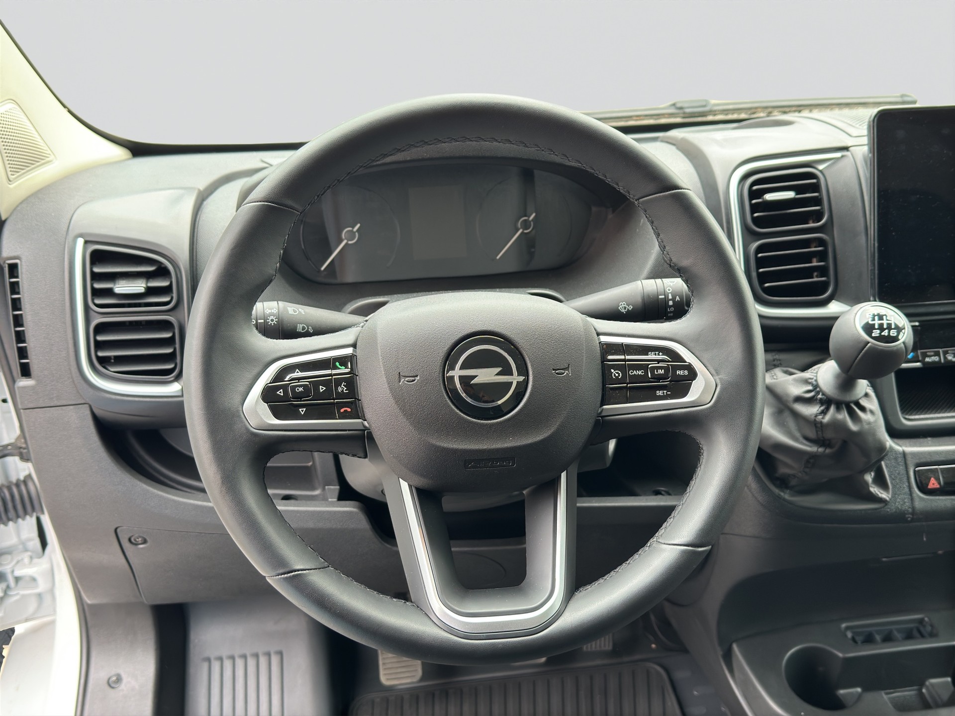 OPEL Movano 2.2 d L4H2-image-9