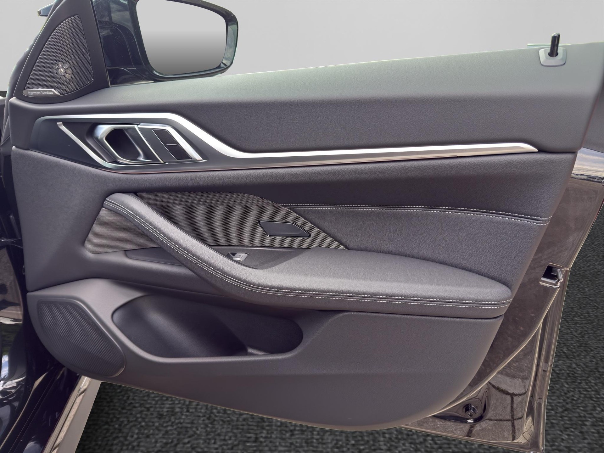 BMW i4 M60 M Sport Pro-image-15