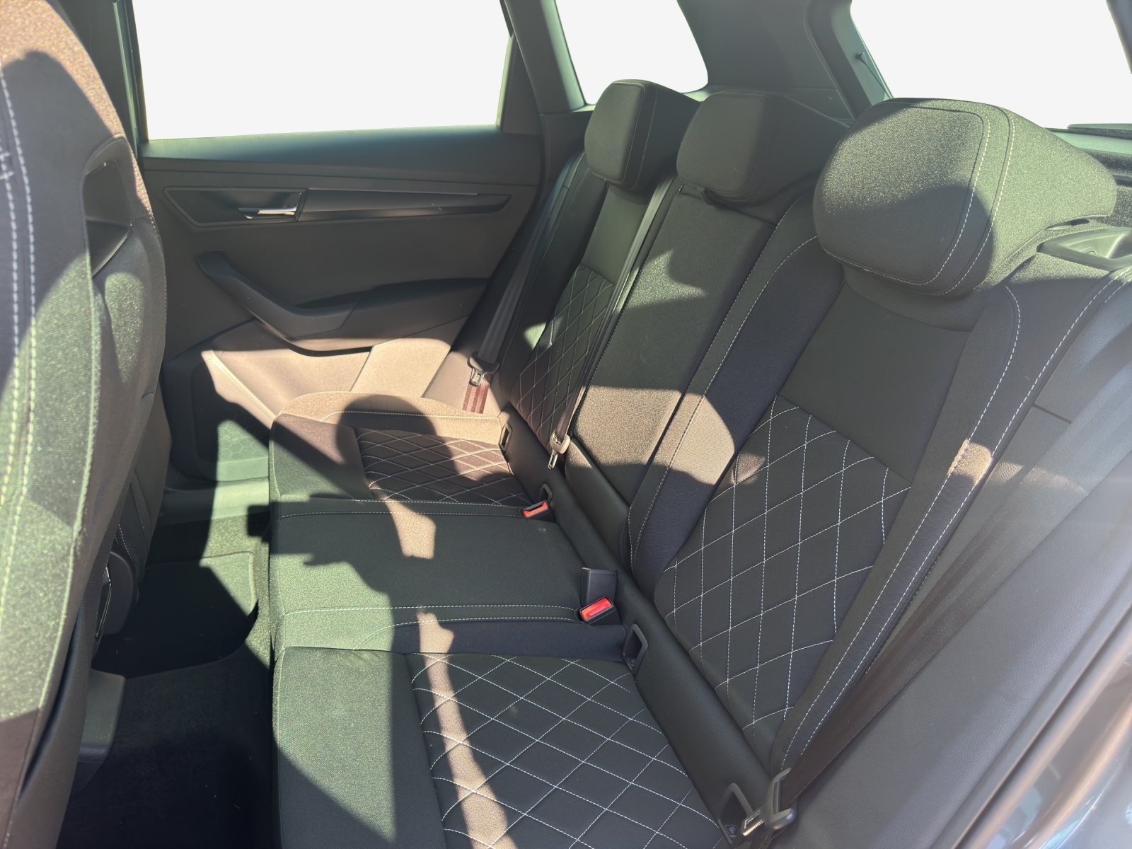 SKODA Karoq 2.0 TSI Dynamic Limited Edition 4x4 DSG-image-11