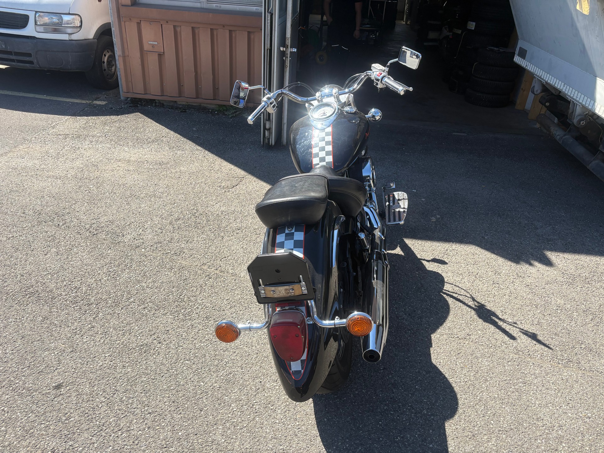 YAMAHA XVS 1100 A Drag Star Classic-image-2
