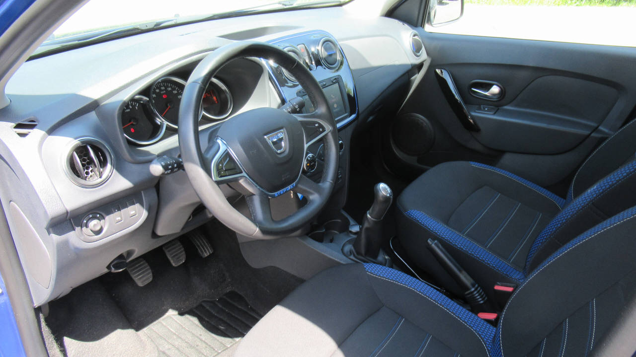 DACIA Sandero 0.9 TCe Celebration S/S-image-4