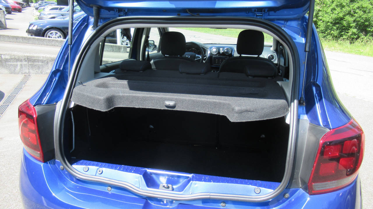 DACIA Sandero 0.9 TCe Celebration S/S-image-10