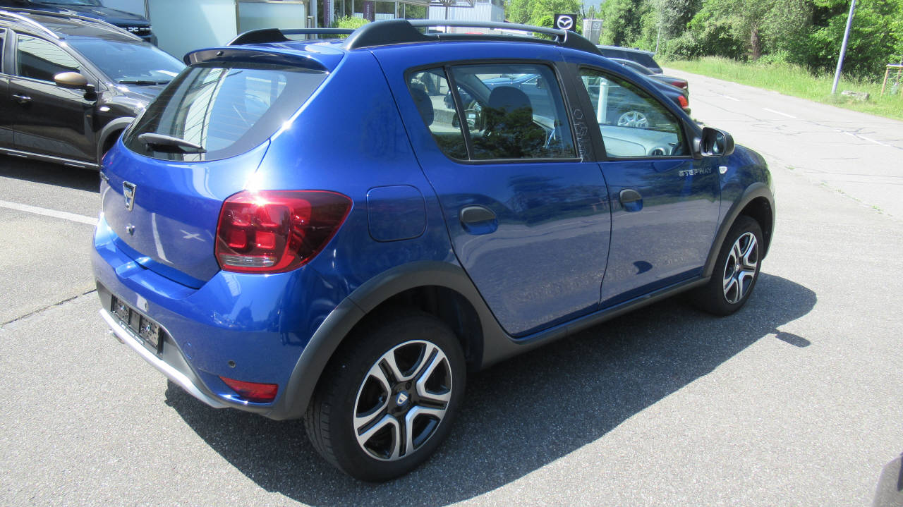 DACIA Sandero 0.9 TCe Celebration S/S-image-3