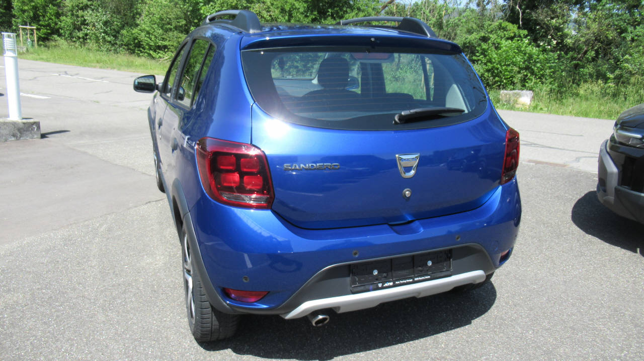 DACIA Sandero 0.9 TCe Celebration S/S-image-2