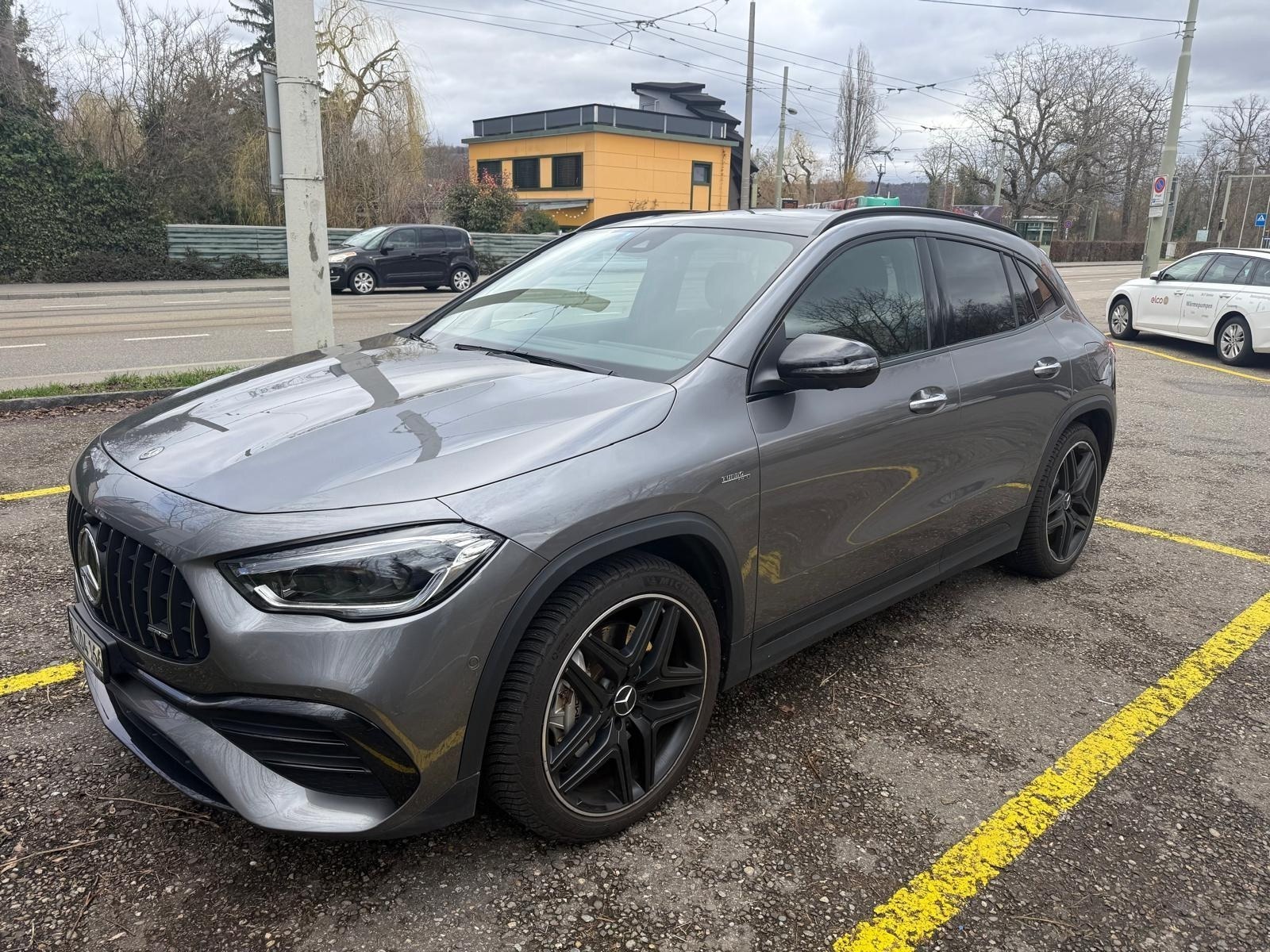 MERCEDES-BENZ GLA 35 AMG 4matic-image-5