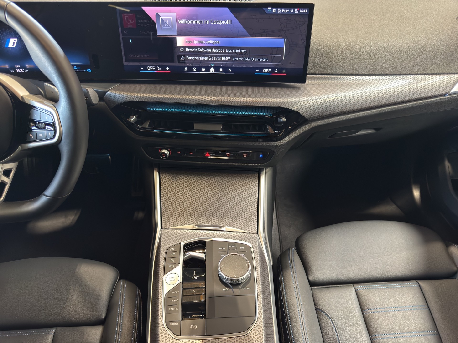 BMW 330e xDrive SAG Touring-image-19