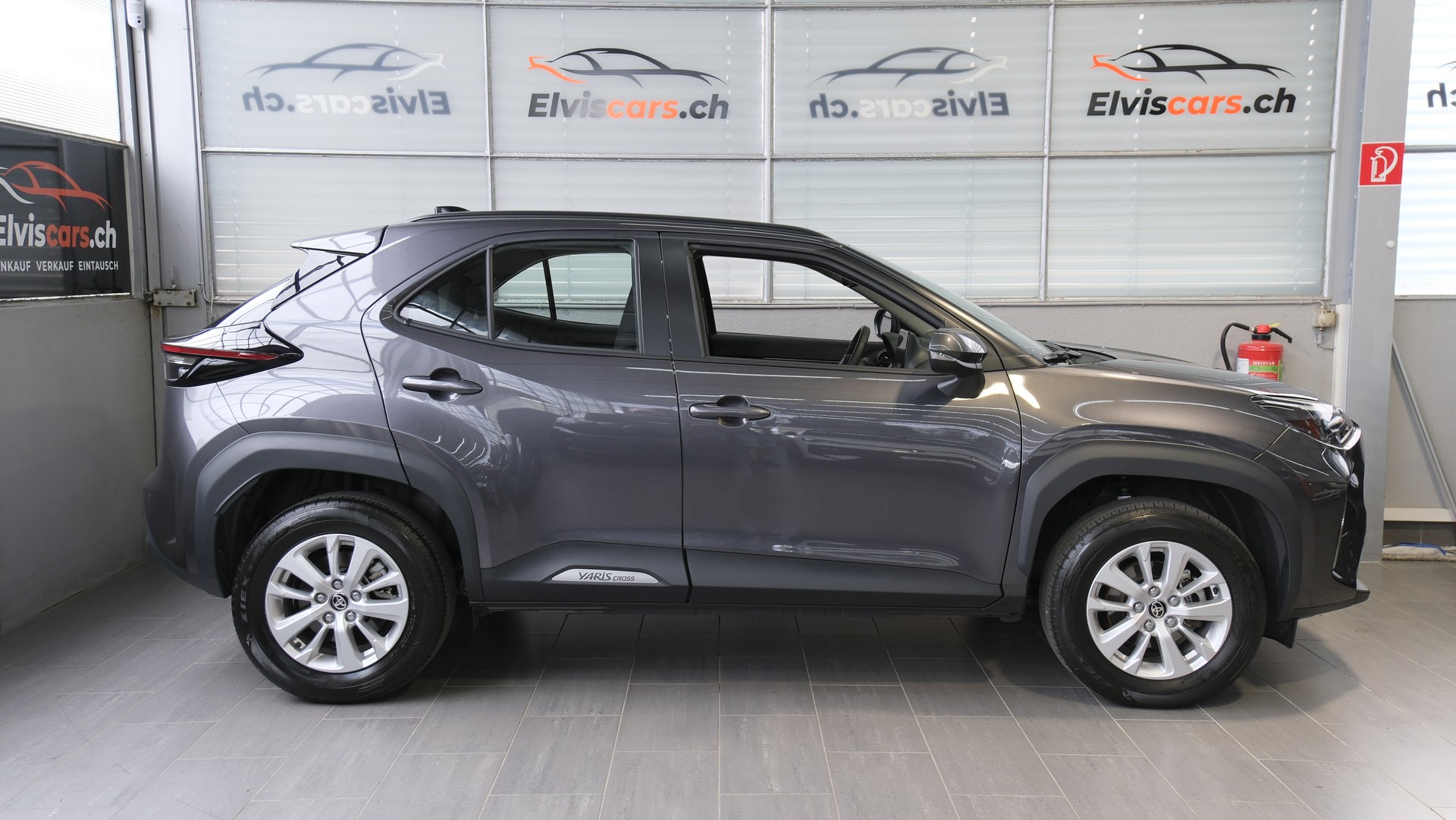 TOYOTA Yaris Cross 1.5 Trend e-CVT-image-28