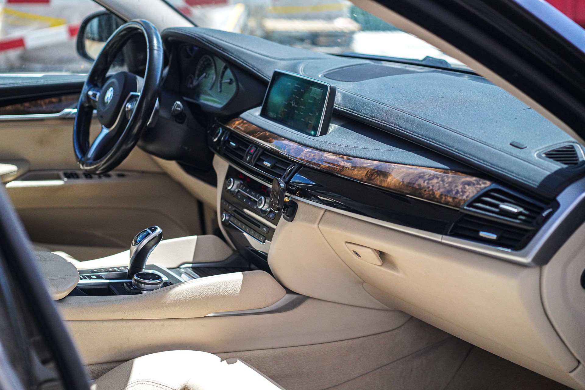 BMW X6 xDrive 50i Steptronic-image-8