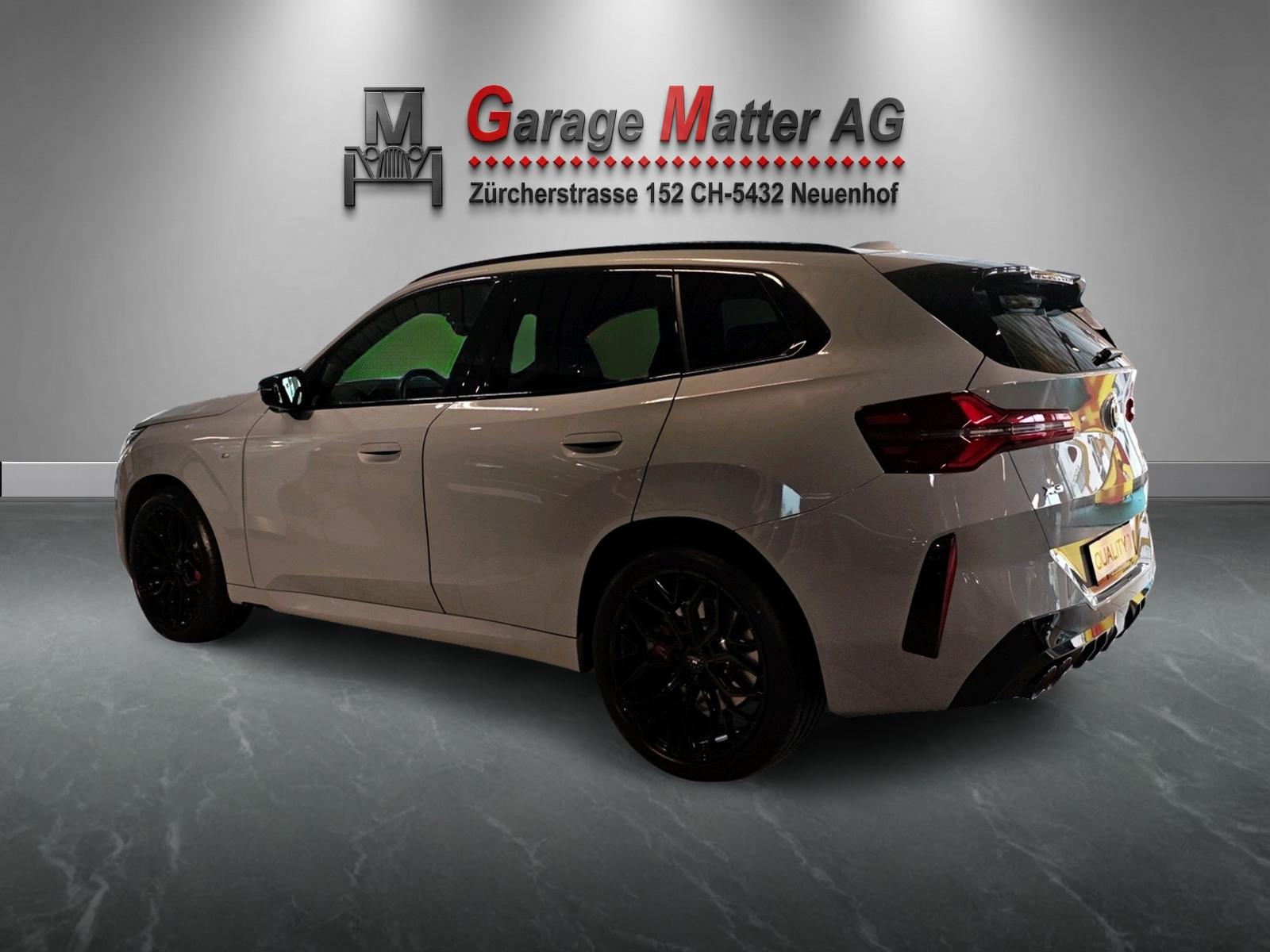 BMW X3 M50-showroom-element-3