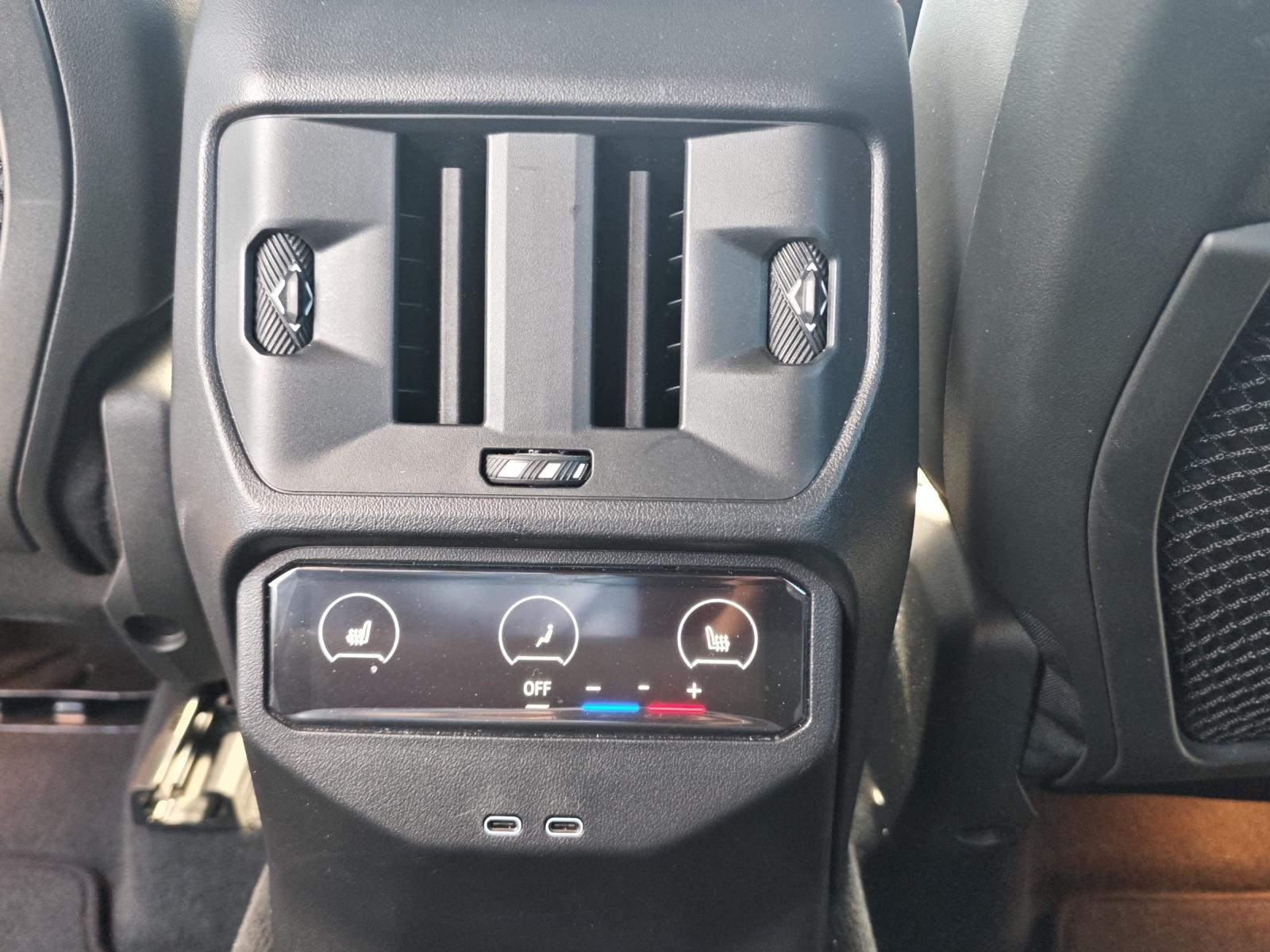 BMW X3 M50-image-22