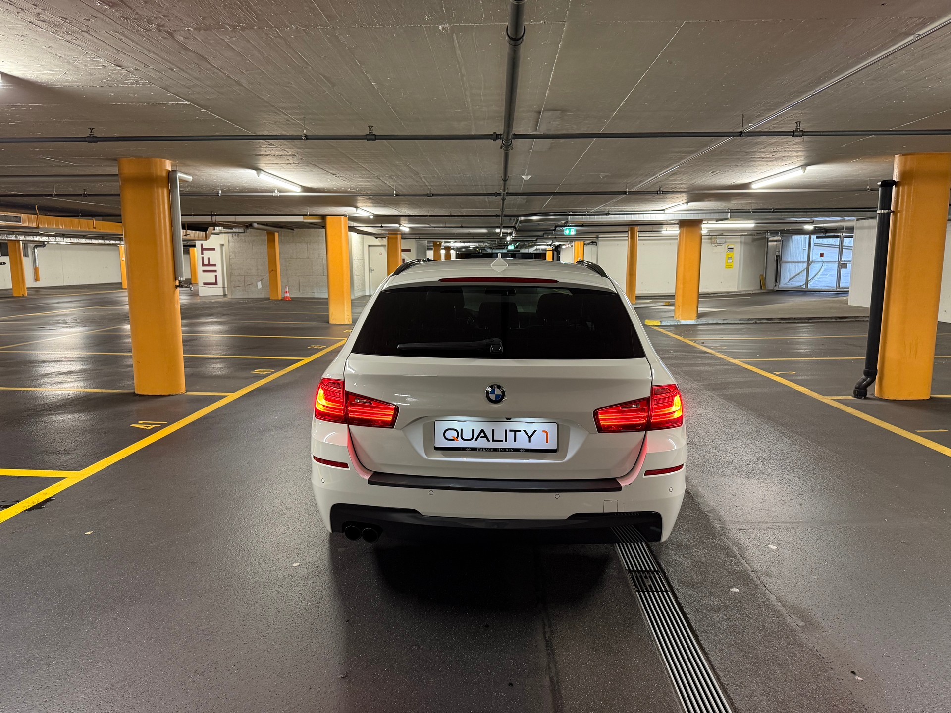BMW 520d Touring xDrive Steptronic-image-3