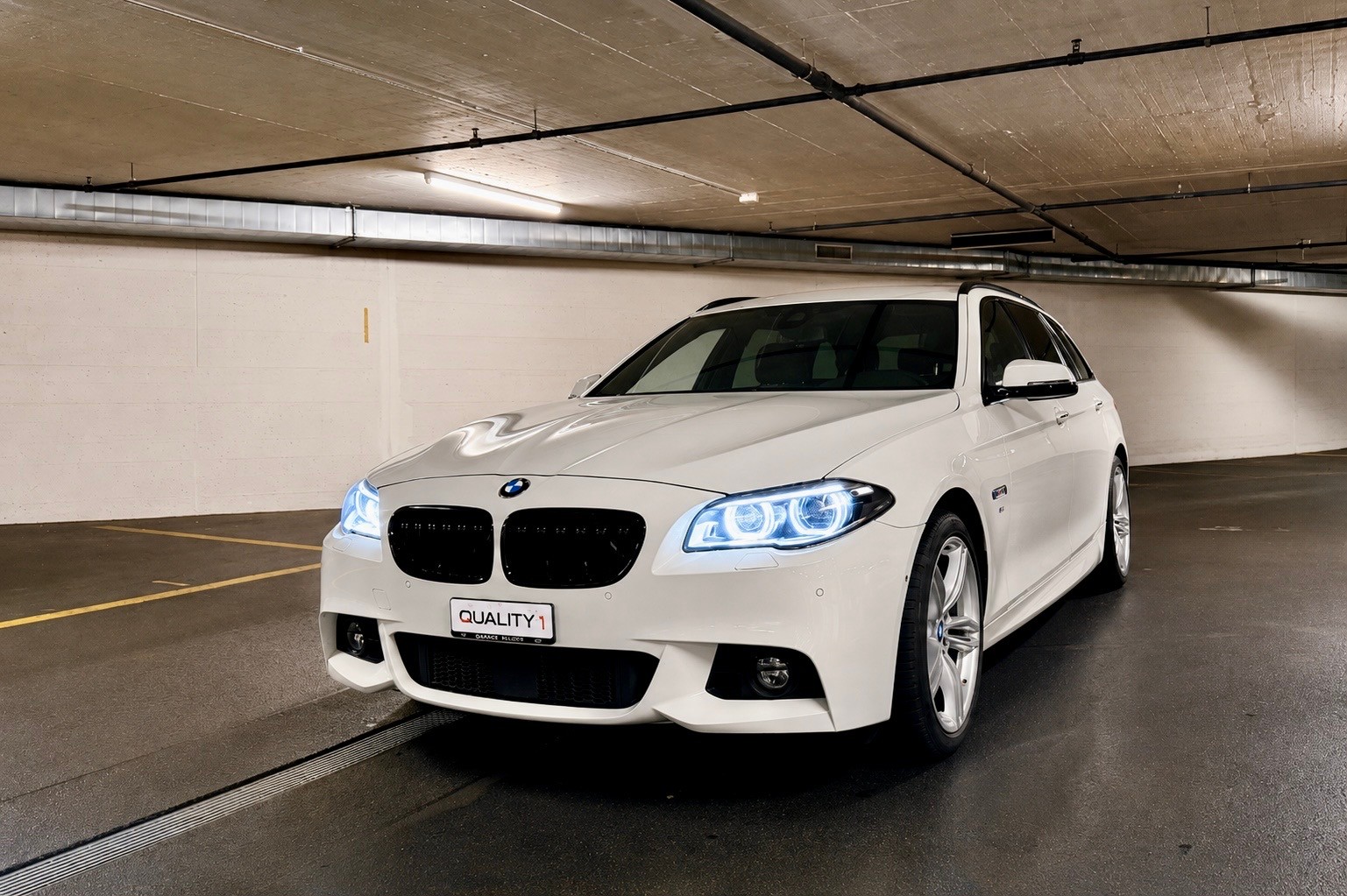BMW 520d Touring xDrive Steptronic-image-0