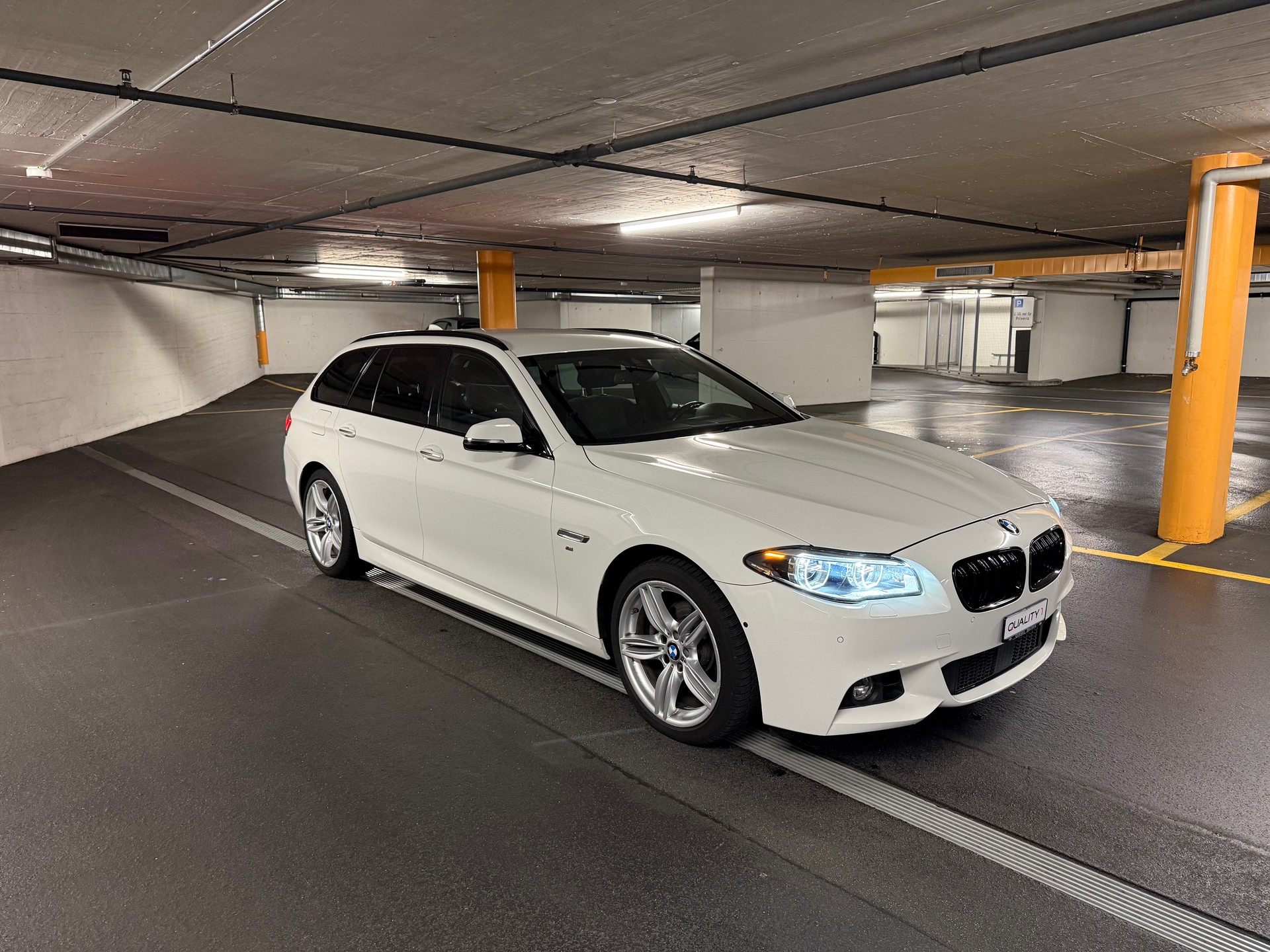 BMW 520d Touring xDrive Steptronic-image-6