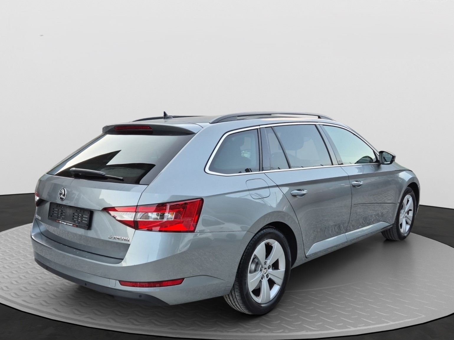 SKODA Superb Combi 1.4 TSI ACT Style DSG-image-4