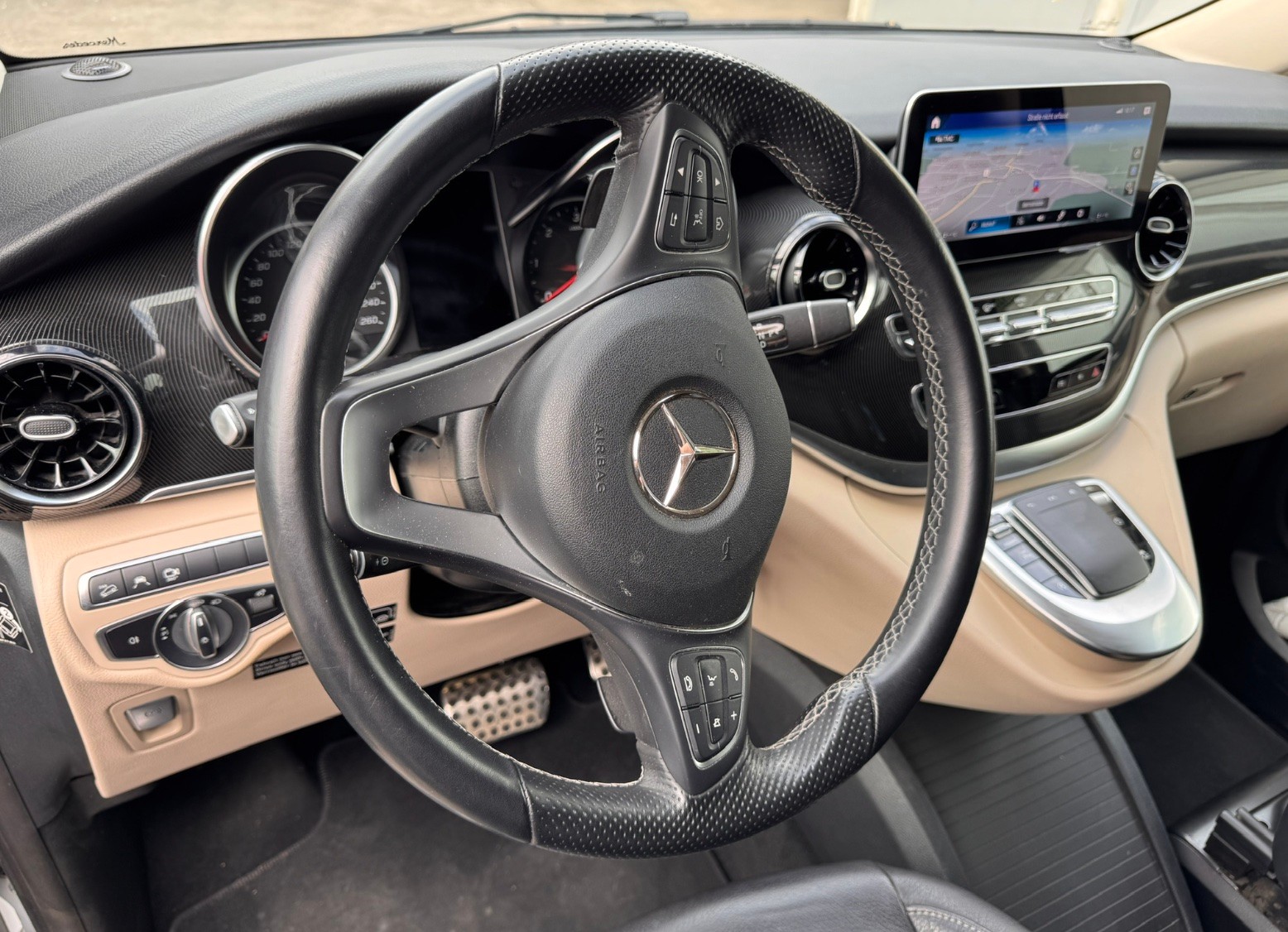 MERCEDES-BENZ 300 d 4matic-image-5