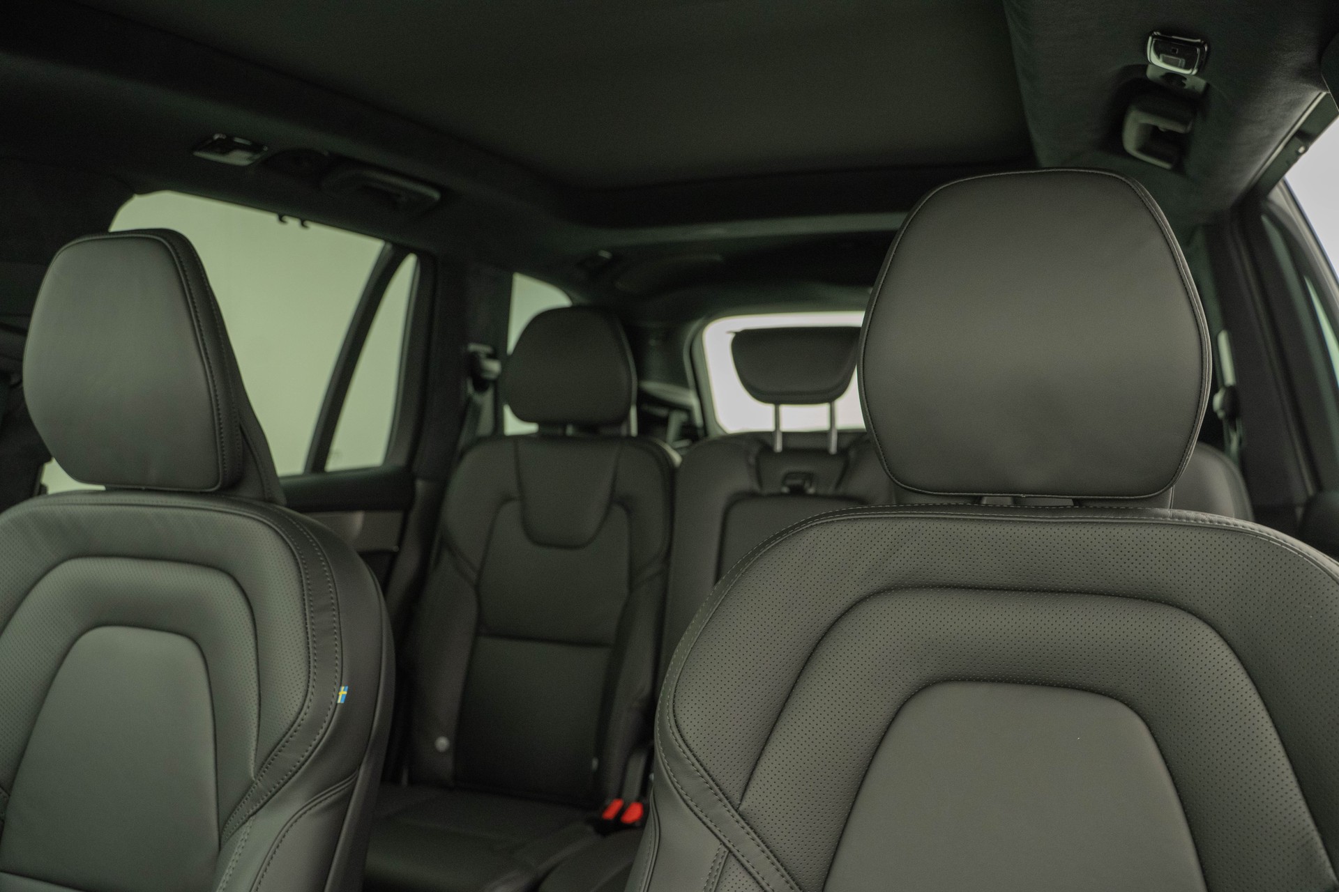 VOLVO XC90 2.0 T8 TE Black Edition eAWD-image-9