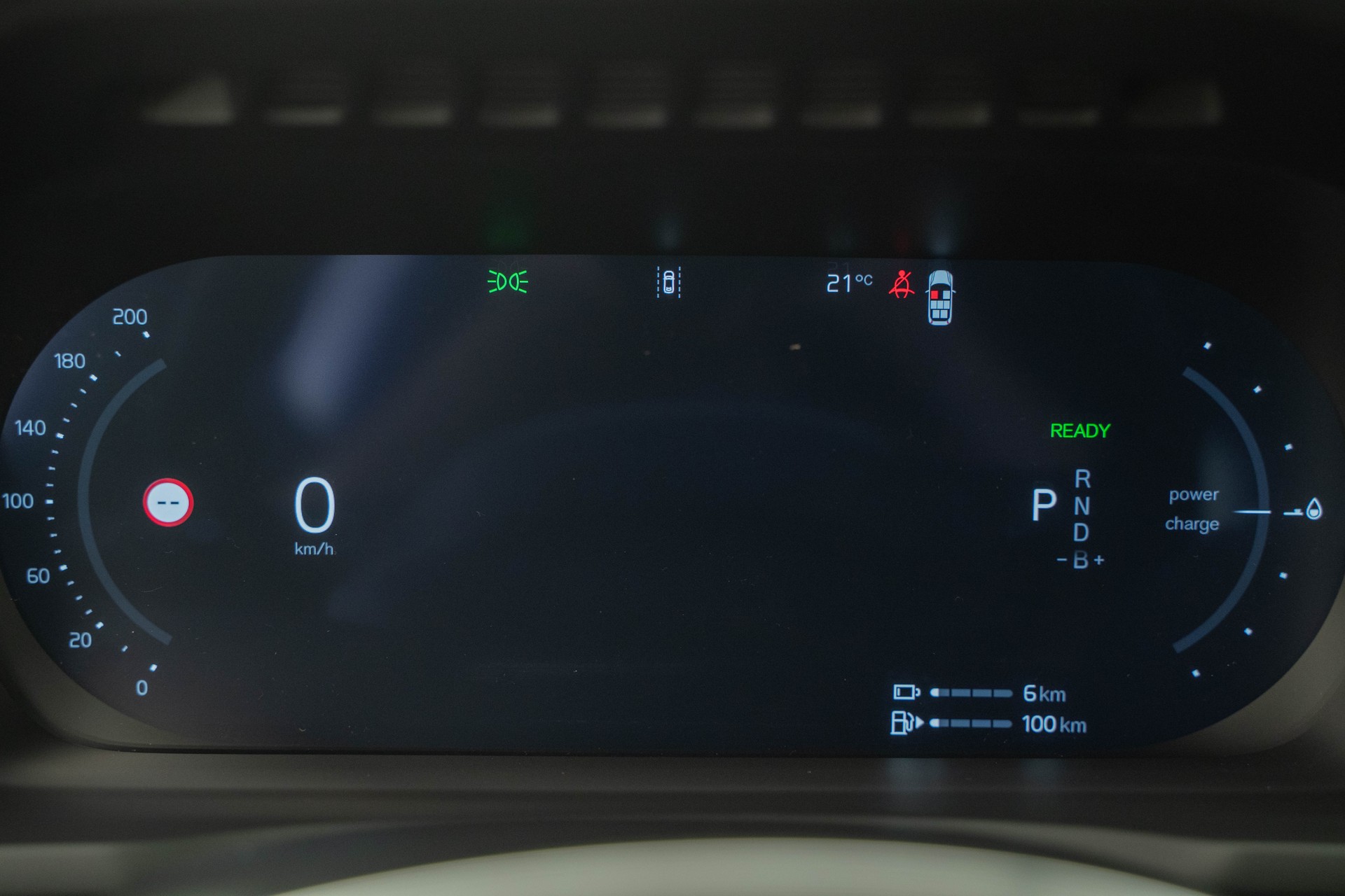 VOLVO XC90 2.0 T8 TE Black Edition eAWD-image-11