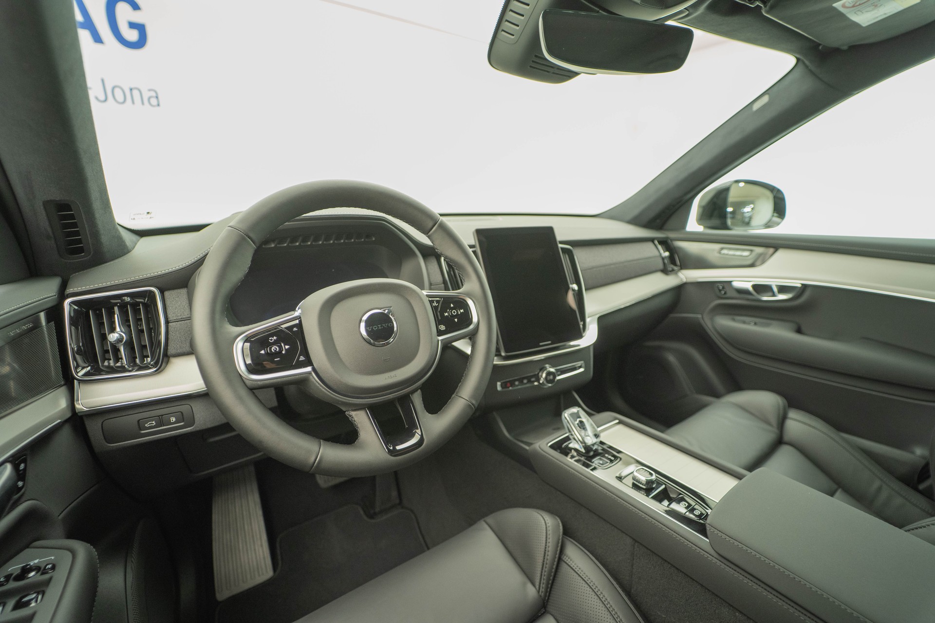 VOLVO XC90 2.0 T8 TE Black Edition eAWD-image-6