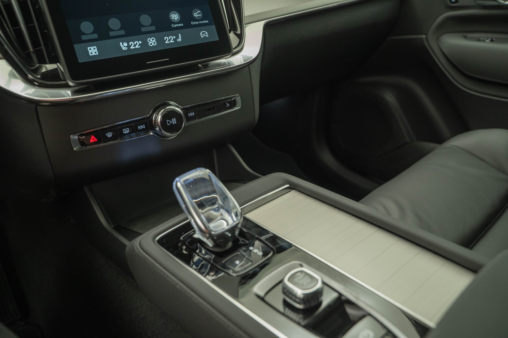 VOLVO XC90 2.0 T8 TE Black Edition eAWD-image-12