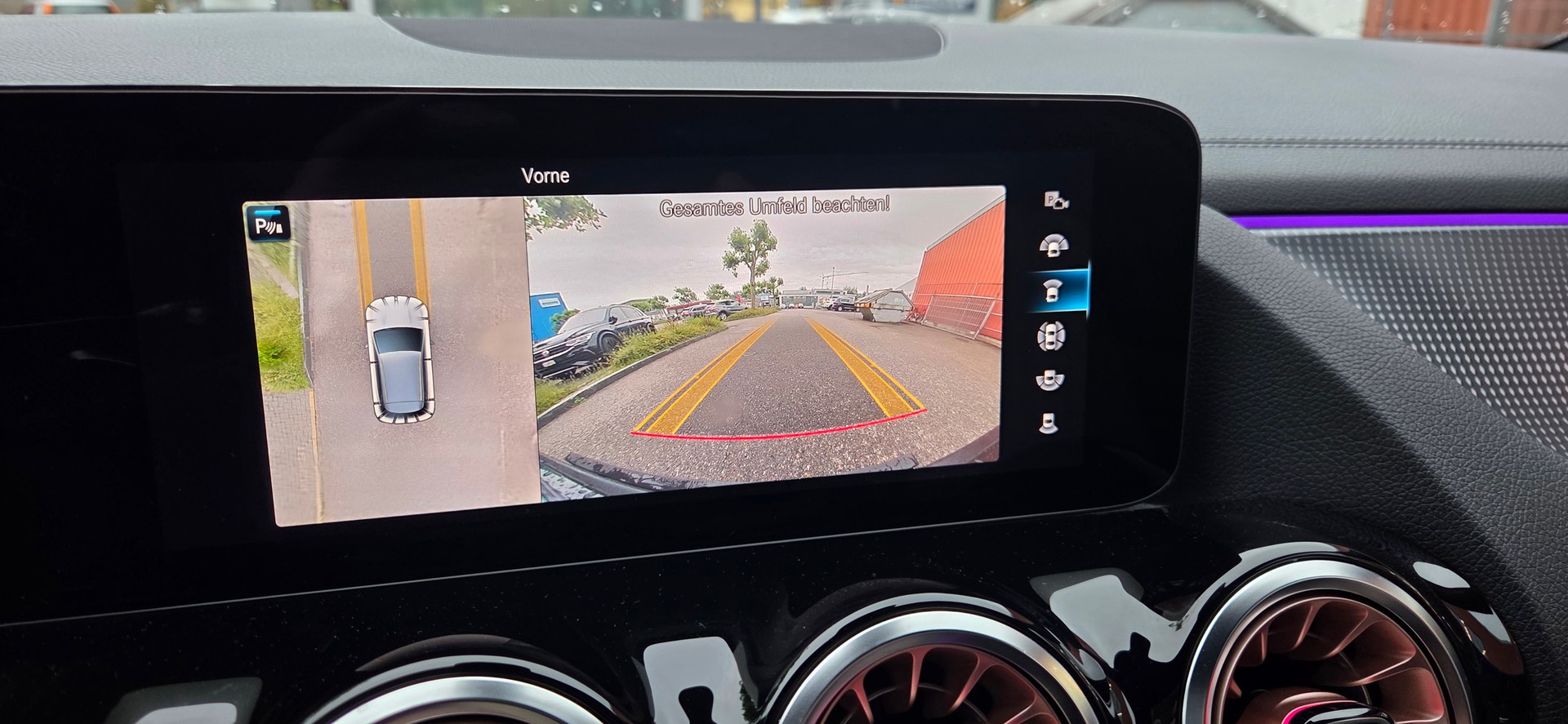 MERCEDES-BENZ EQA 350 Electric Art Line 4matic-image-17