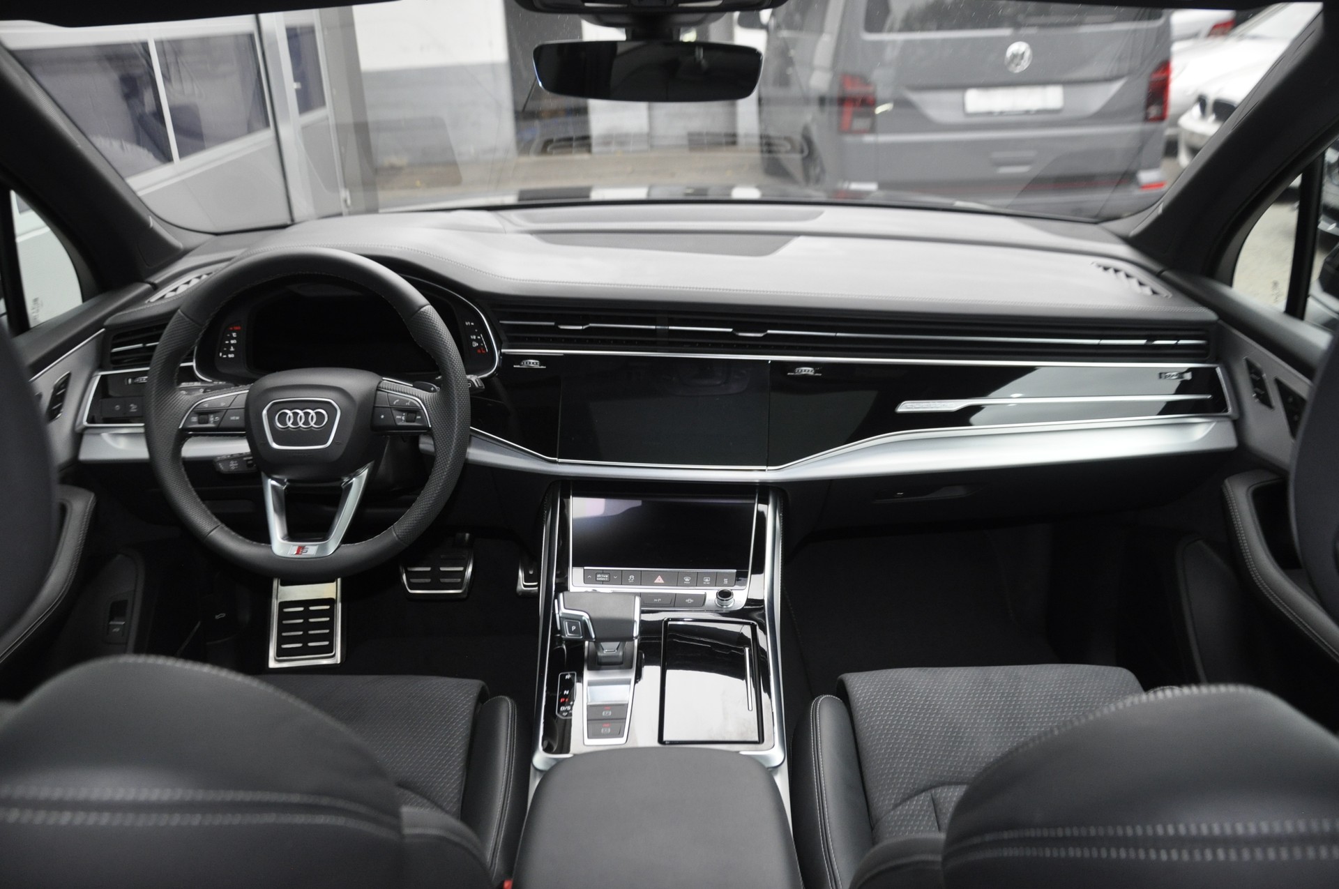 AUDI Q7 50 TDI quattro S Line tiptronic 7 Plätze I Anhängerkupplung-image-8