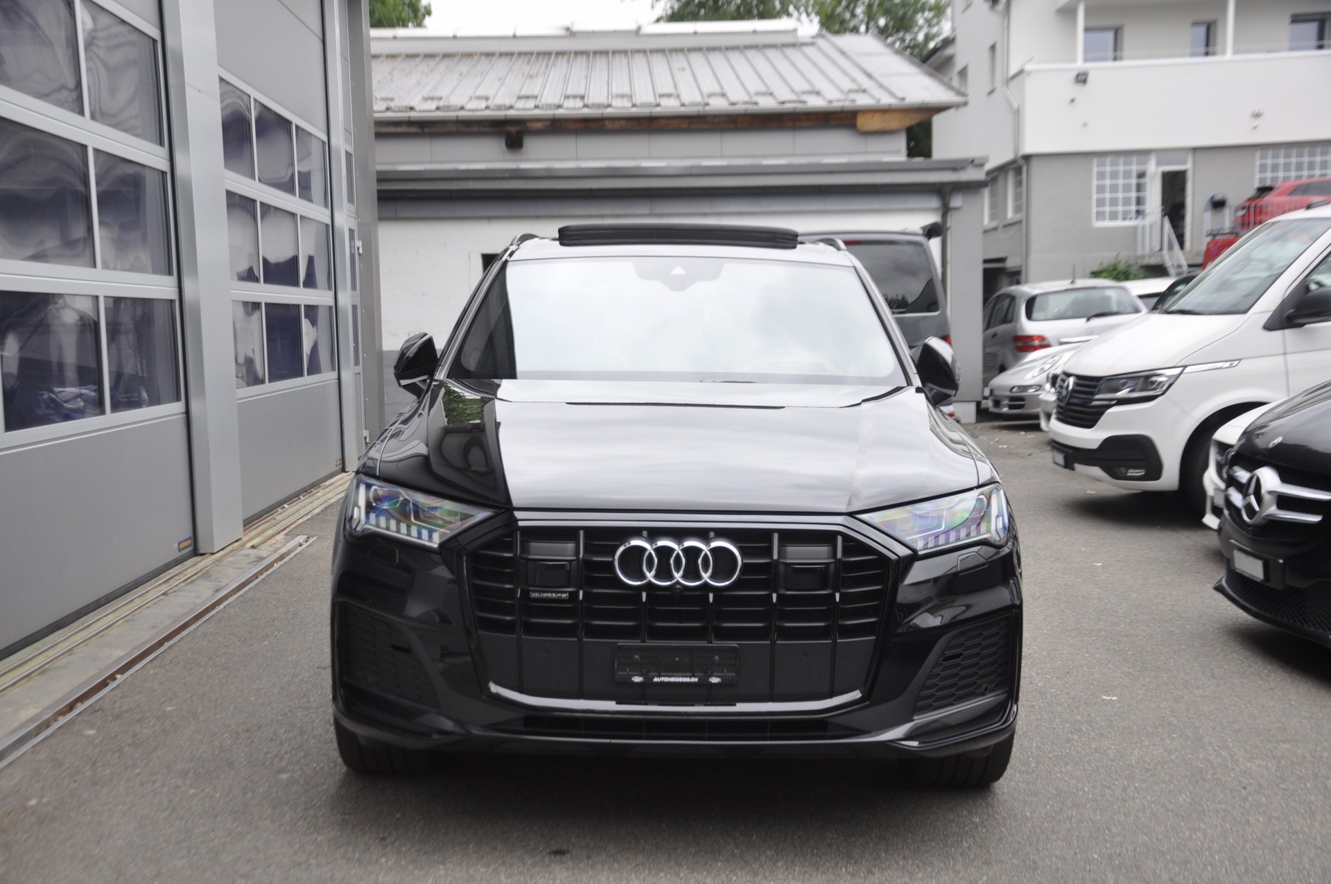 AUDI Q7 50 TDI quattro S Line tiptronic 7 Plätze I Anhängerkupplung-image-1