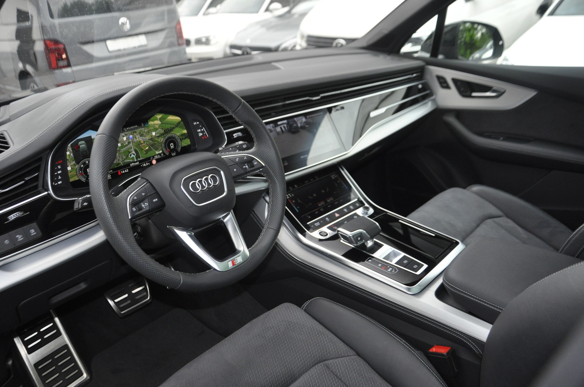 AUDI Q7 50 TDI quattro S Line tiptronic 7 Plätze I Anhängerkupplung-image-4