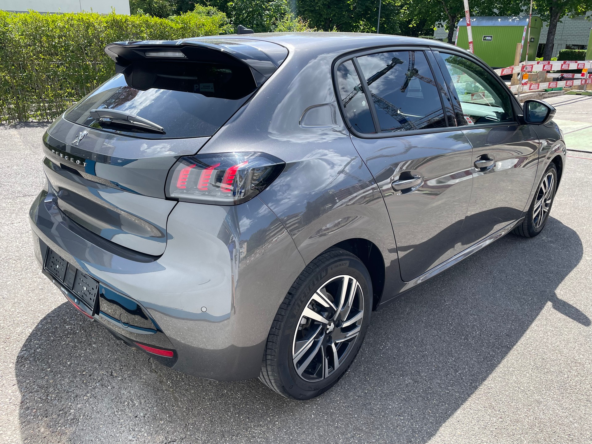 PEUGEOT 208 1.2 PureTech Allure Pack EAT8-image-3