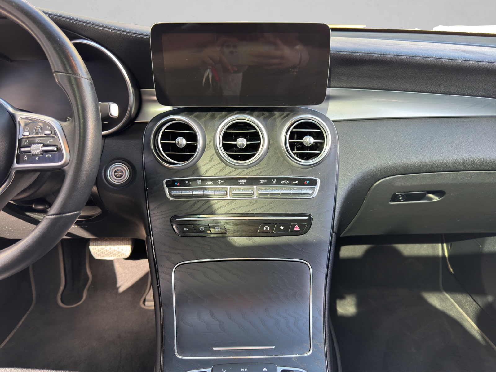 MERCEDES-BENZ GLC 300 e 4Matic 9G-Tronic-image-13