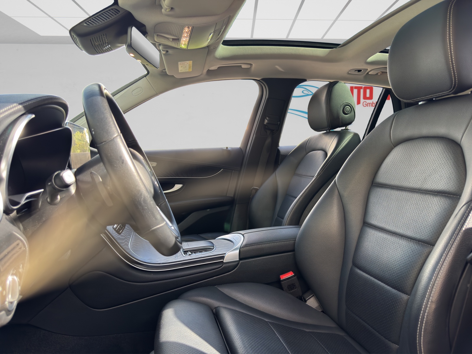MERCEDES-BENZ GLC 300 e 4Matic 9G-Tronic-image-9