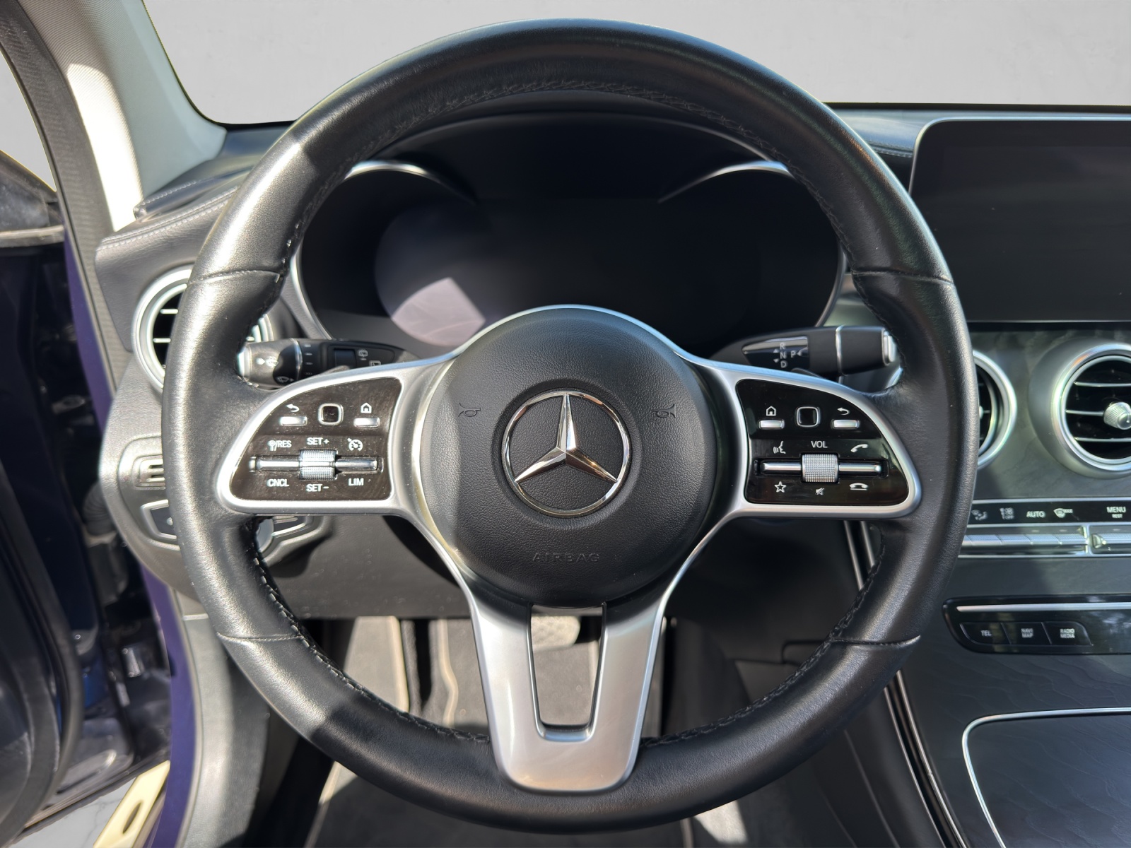 MERCEDES-BENZ GLC 300 e 4Matic 9G-Tronic-image-10