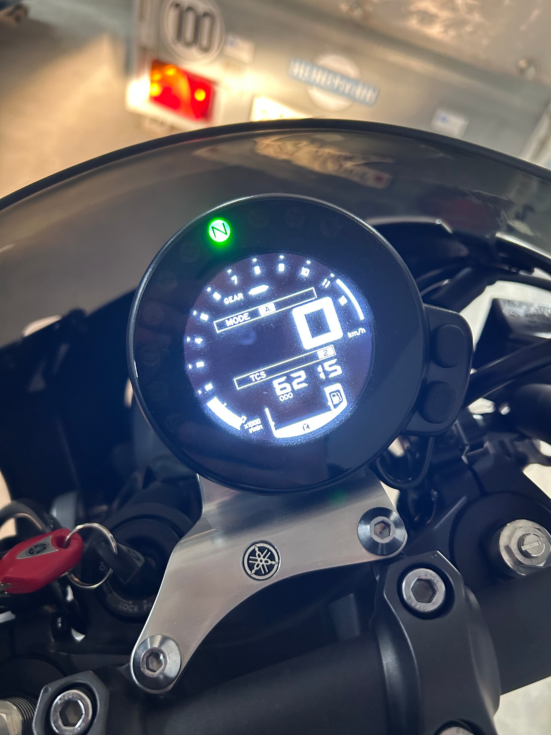 YAMAHA XSR 900 Abarth-image-5
