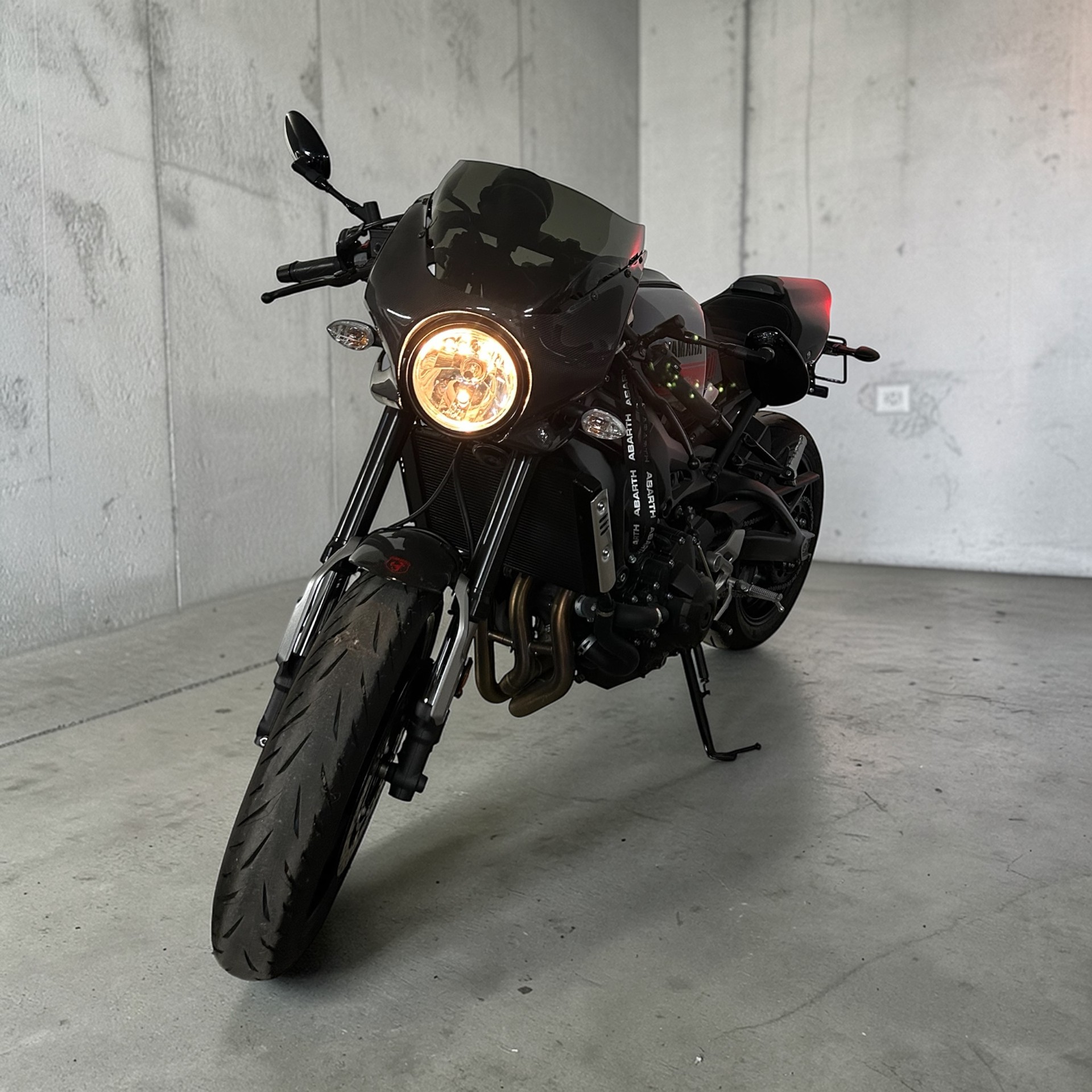 YAMAHA XSR 900 Abarth-image-2