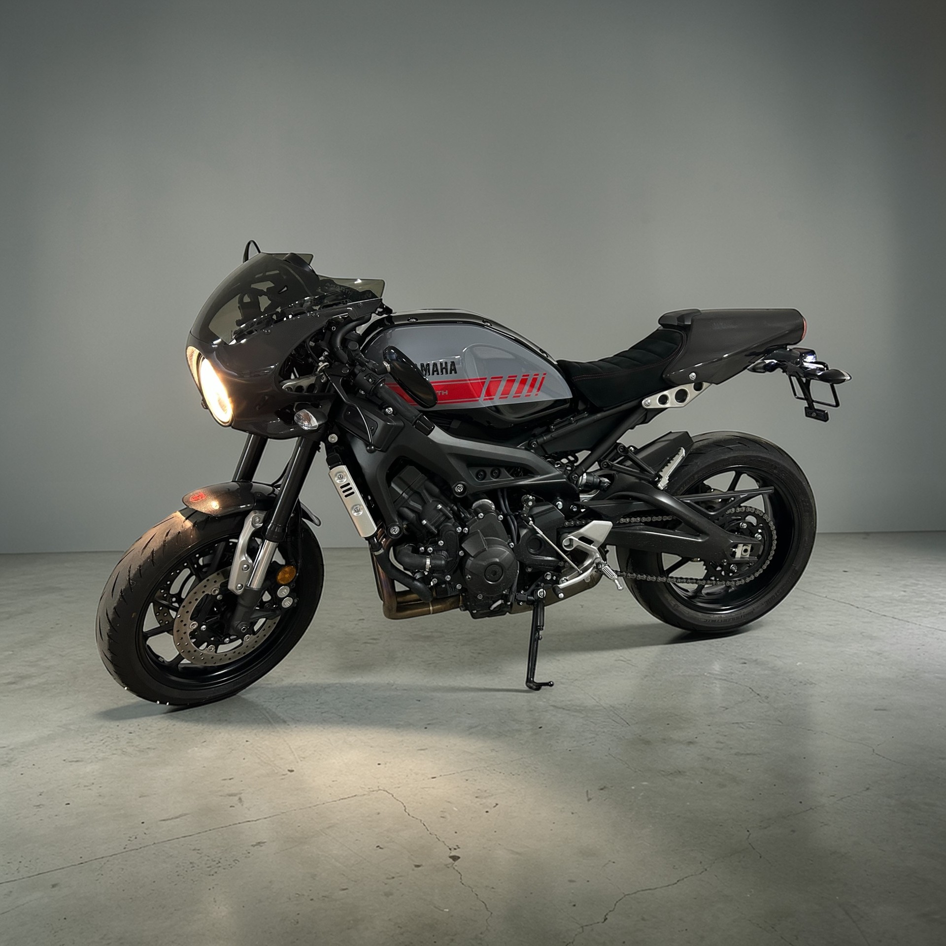 YAMAHA XSR 900 Abarth-image-3