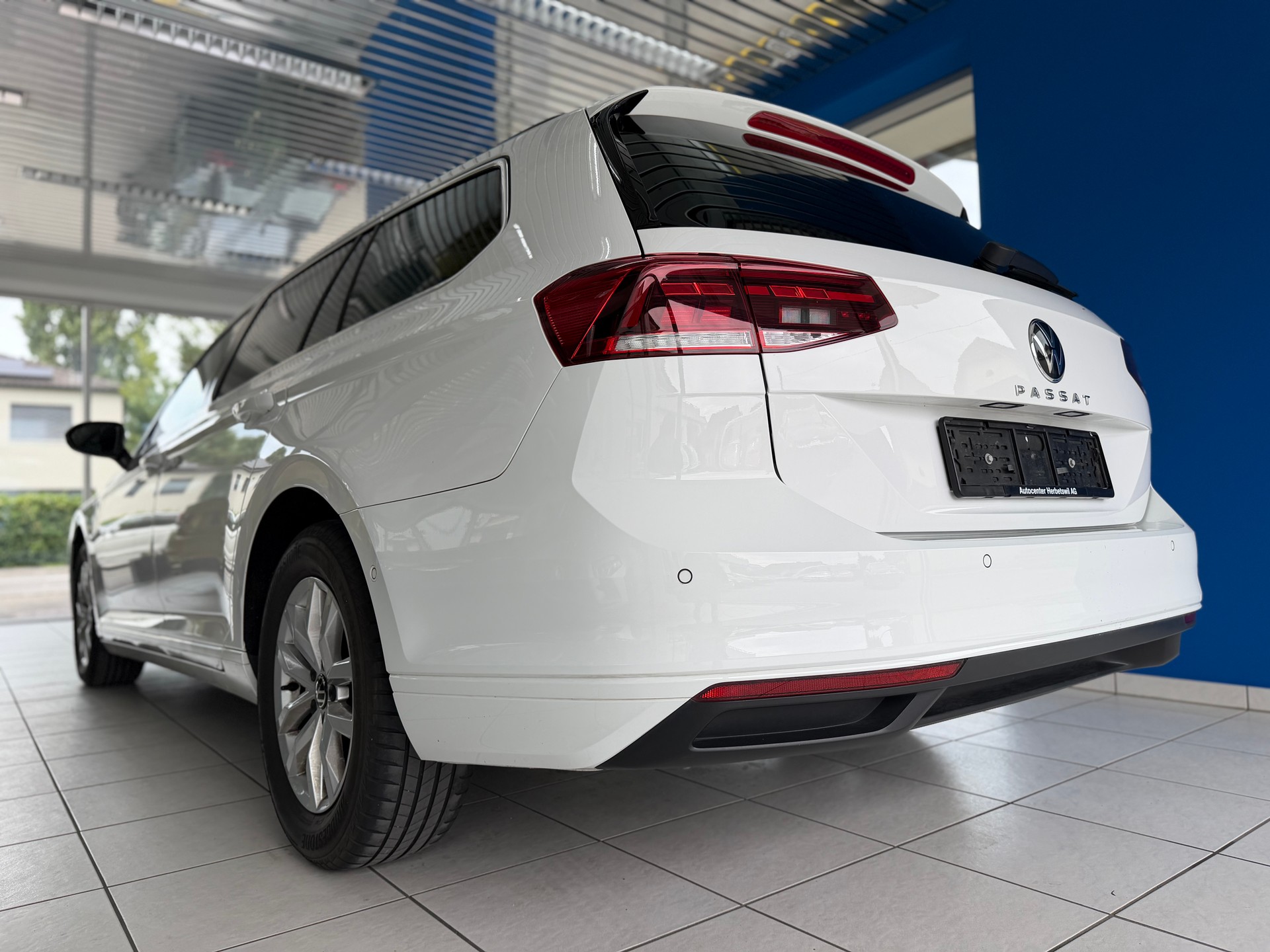 VW Passat 2.0 TDI BMT Business DSG-image-7