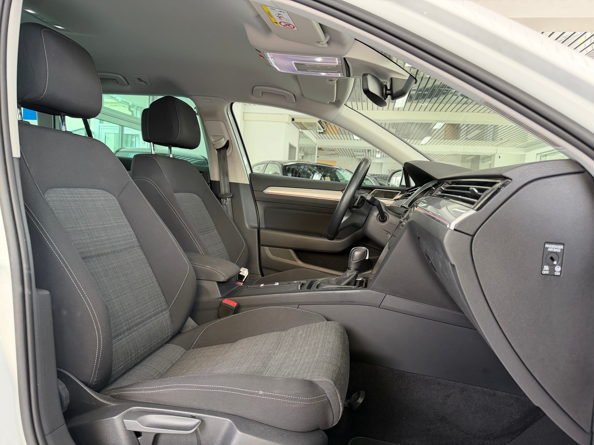 VW Passat 2.0 TDI BMT Business DSG-image-15