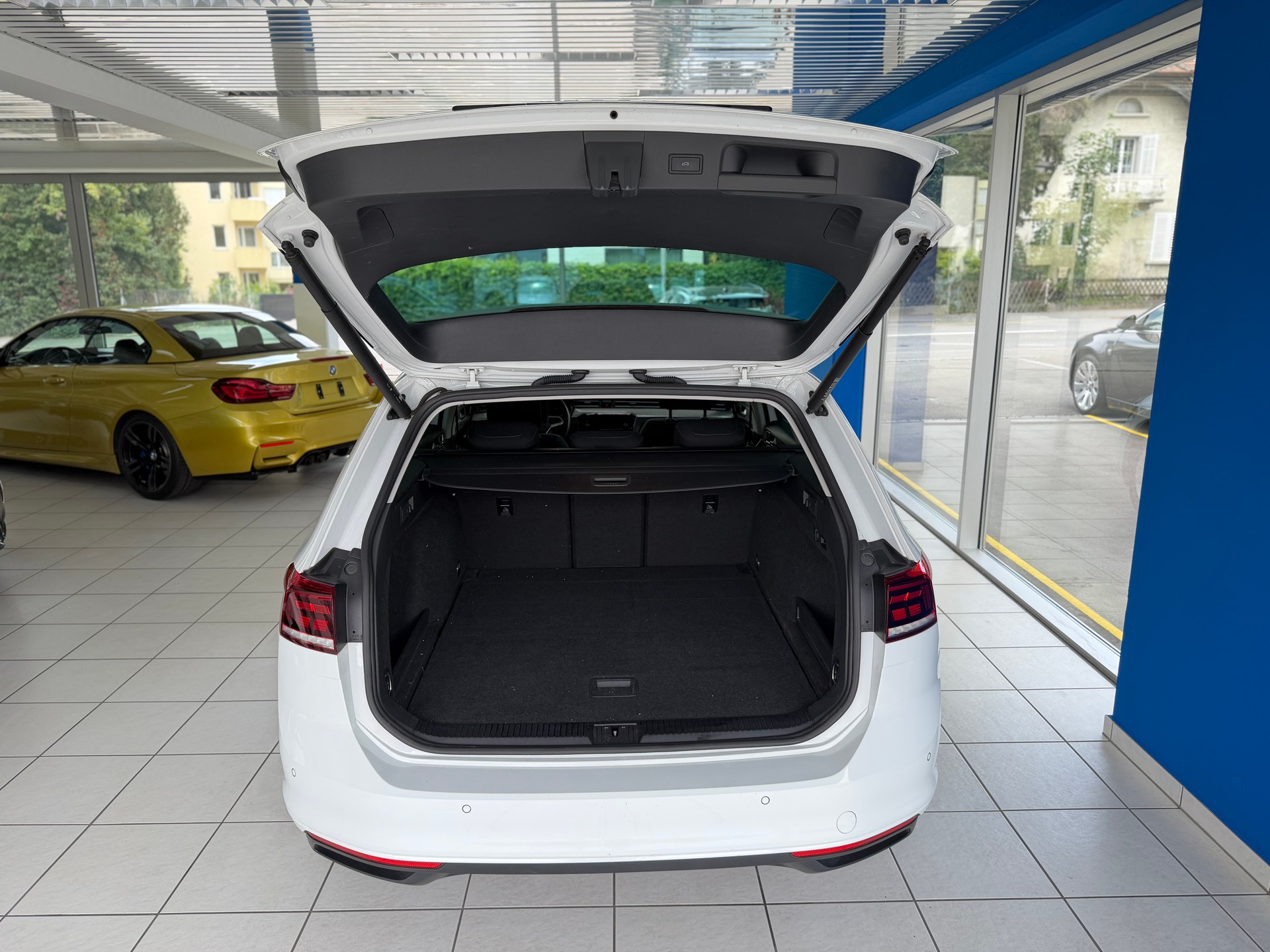 VW Passat 2.0 TDI BMT Business DSG-image-8