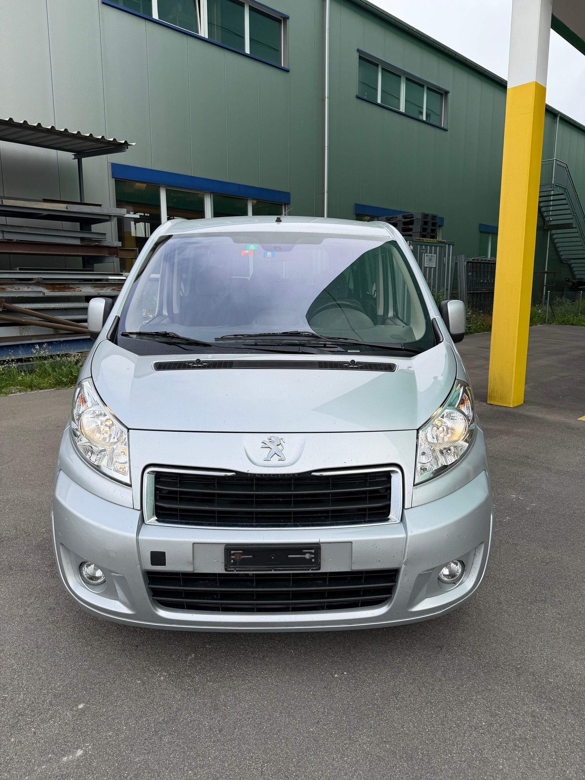 PEUGEOT Expert Tepee 2.0 HDi Shuttle L2-image-1