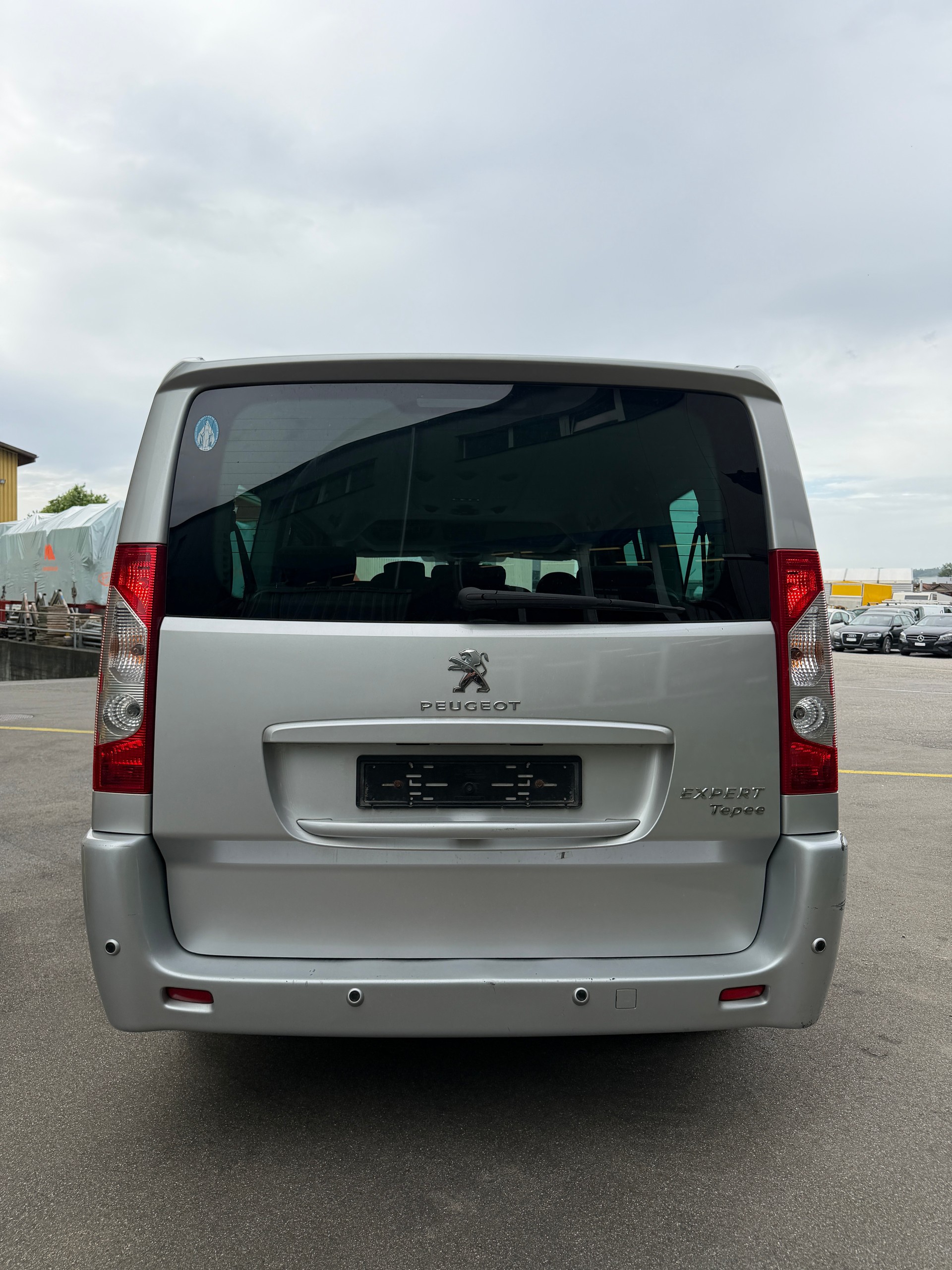 PEUGEOT Expert Tepee 2.0 HDi Shuttle L2-image-5