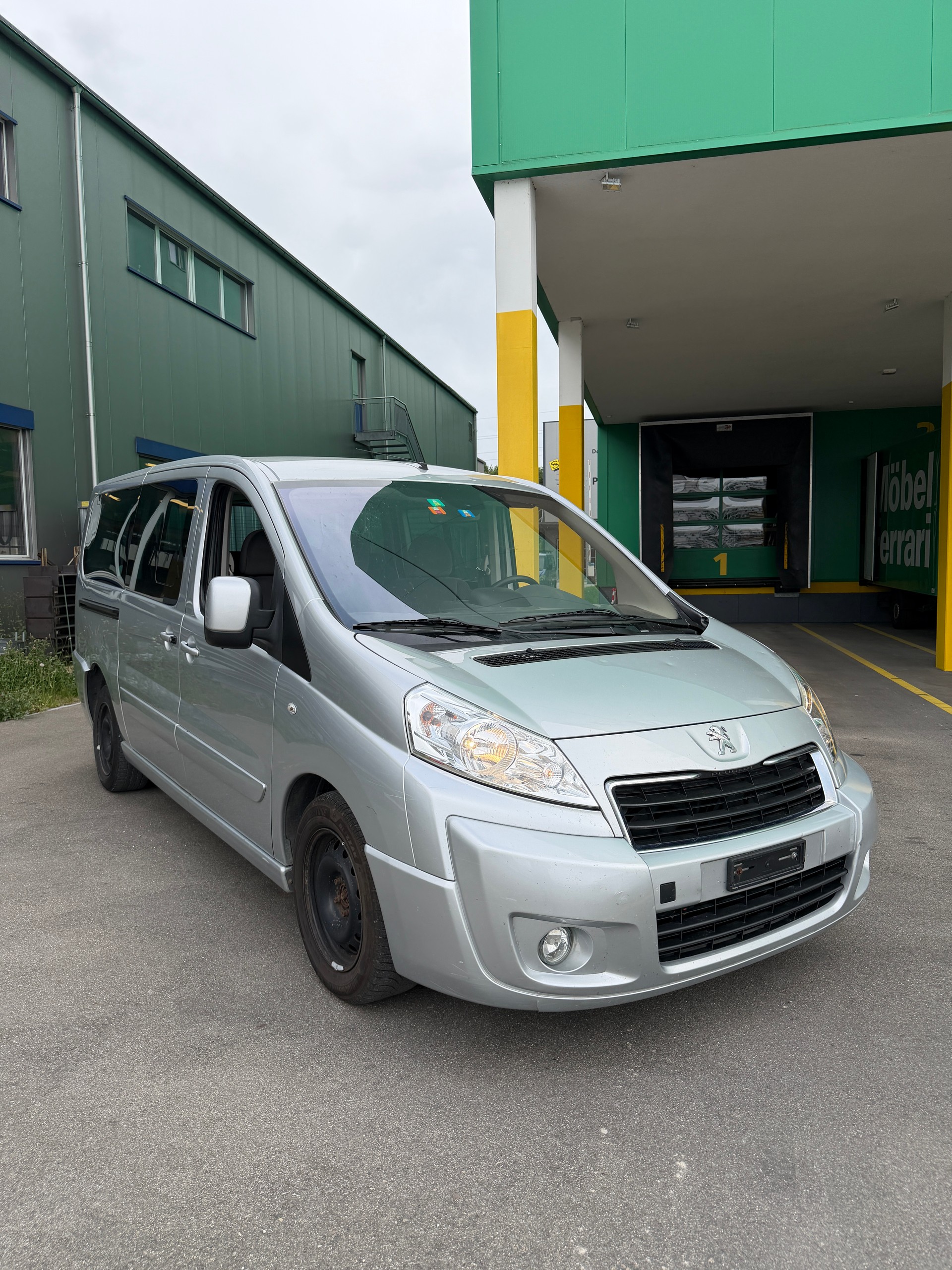 PEUGEOT Expert Tepee 2.0 HDi Shuttle L2-image-0